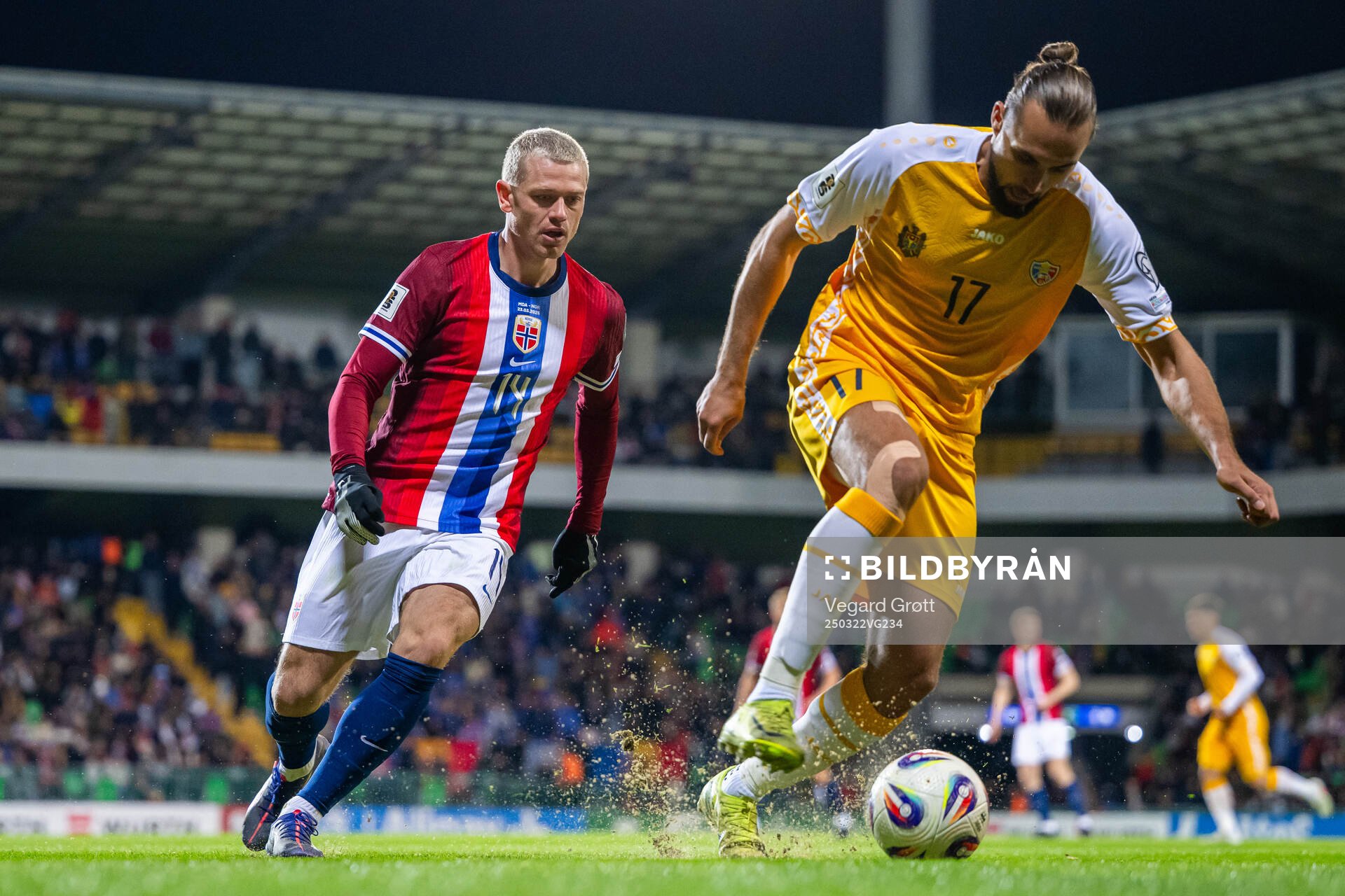 Julian Ryerson of Norway and Virgiliu Postolachi of Moldova