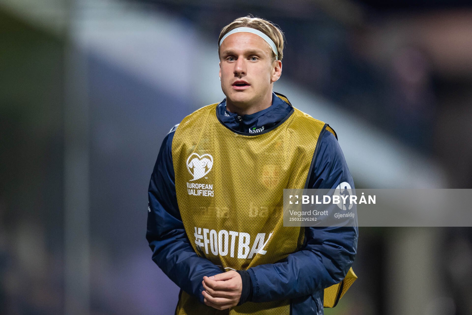 Erik Botheim of Norway warms up