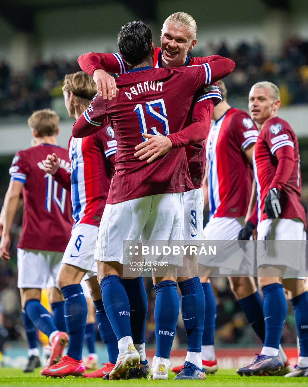 Aron Dønnum of Norway celebrates with teammate Erling