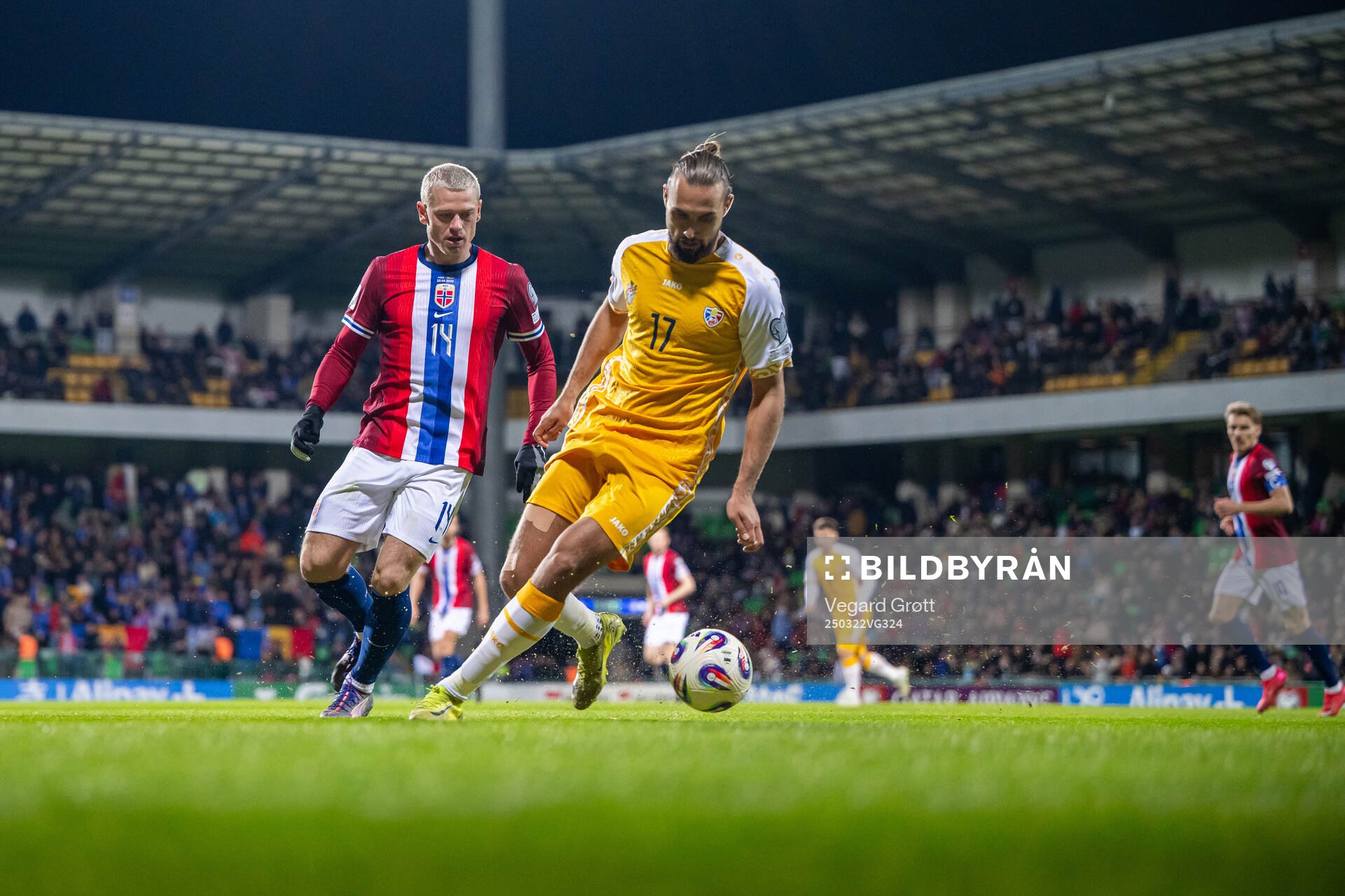 Julian Ryerson of Norway and Virgiliu Postolachi of Moldova