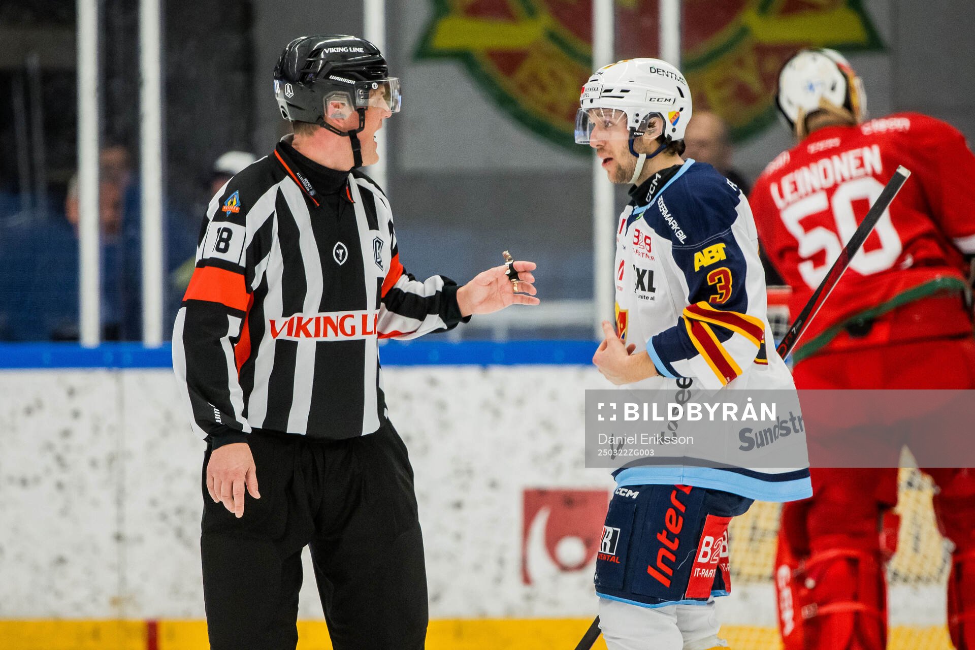 Domare Mikael Nord och Djurgårdens August Berg