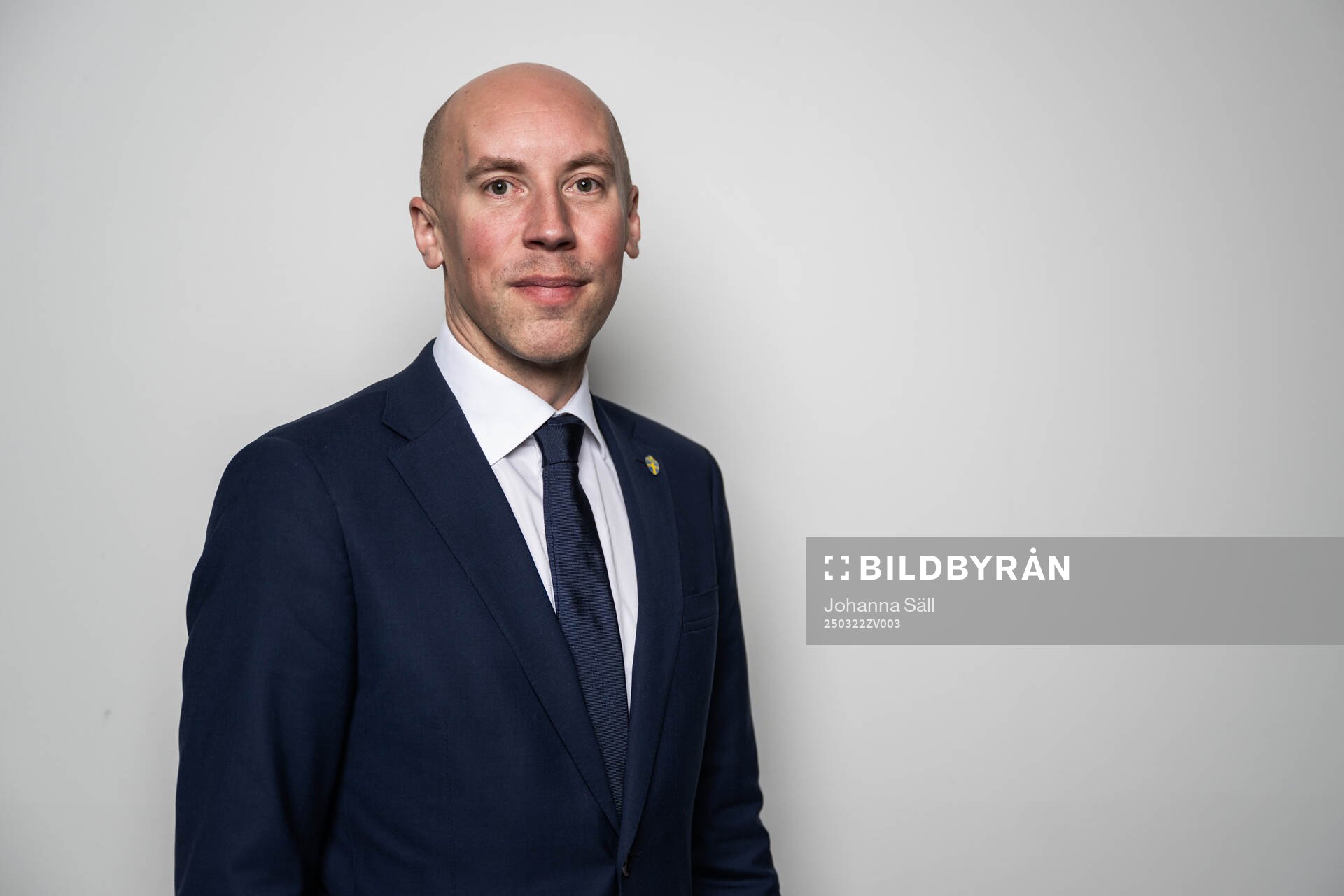 Nyvalda förbundsordförande Simon Åström poserar för ett porträtt efter Svenska Fotbollförbundets årsmöte den 22 mars 2025 i Stockholm.