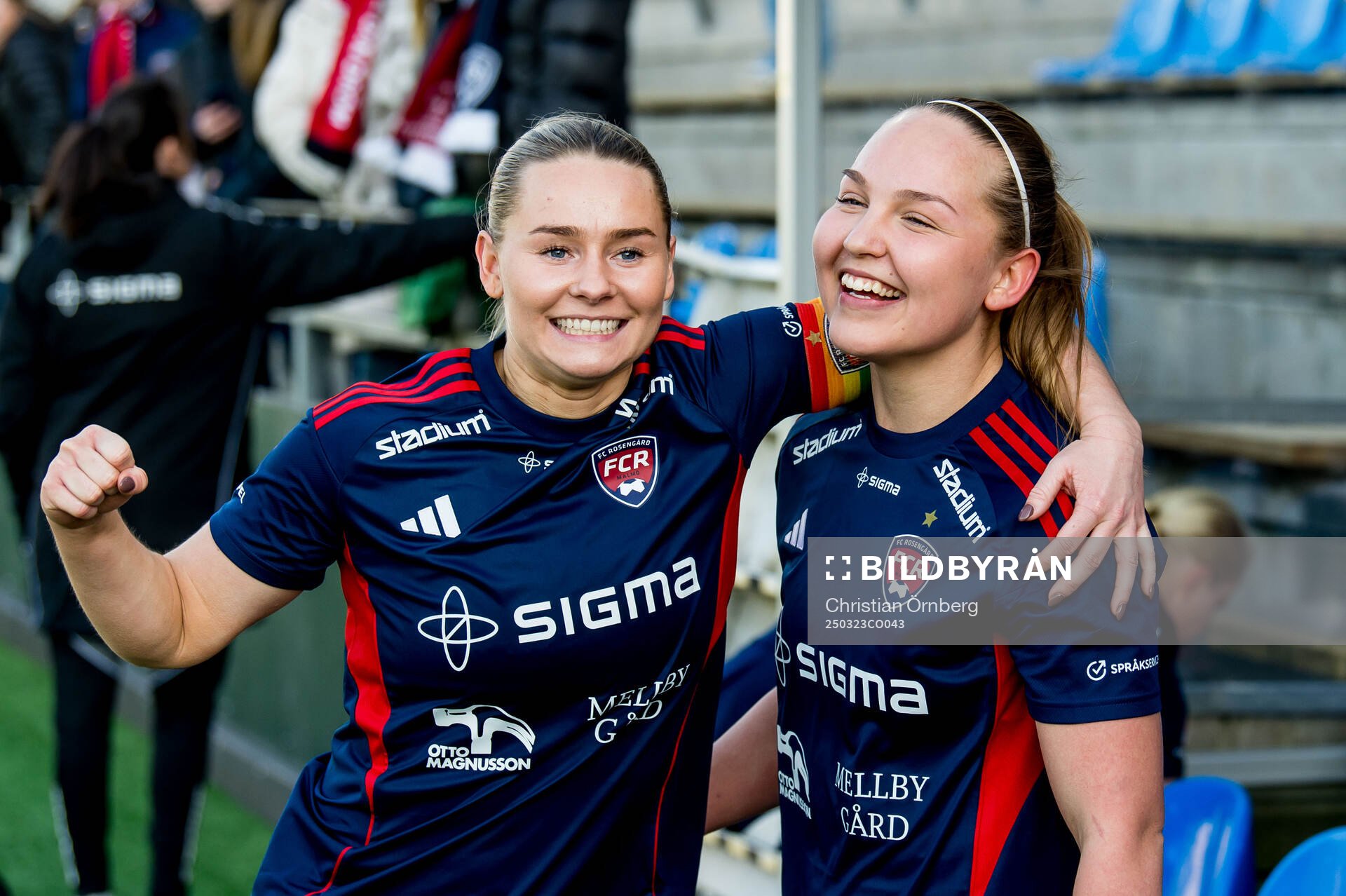 Rosengårds Emma Jansson och Oona Sevenius jublar