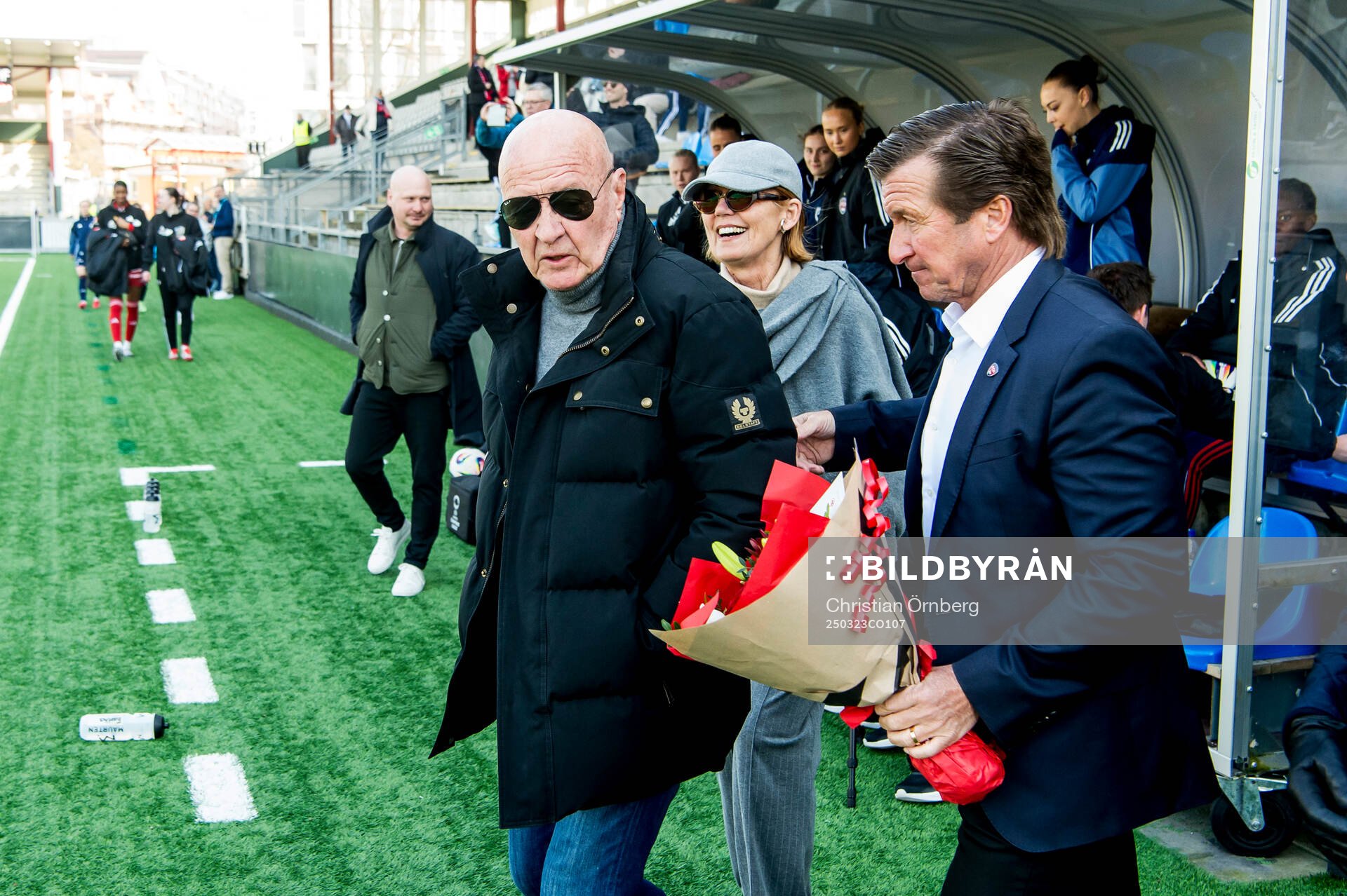 Rosengårds ordförande Håkan Wifvesson tackar av Erling