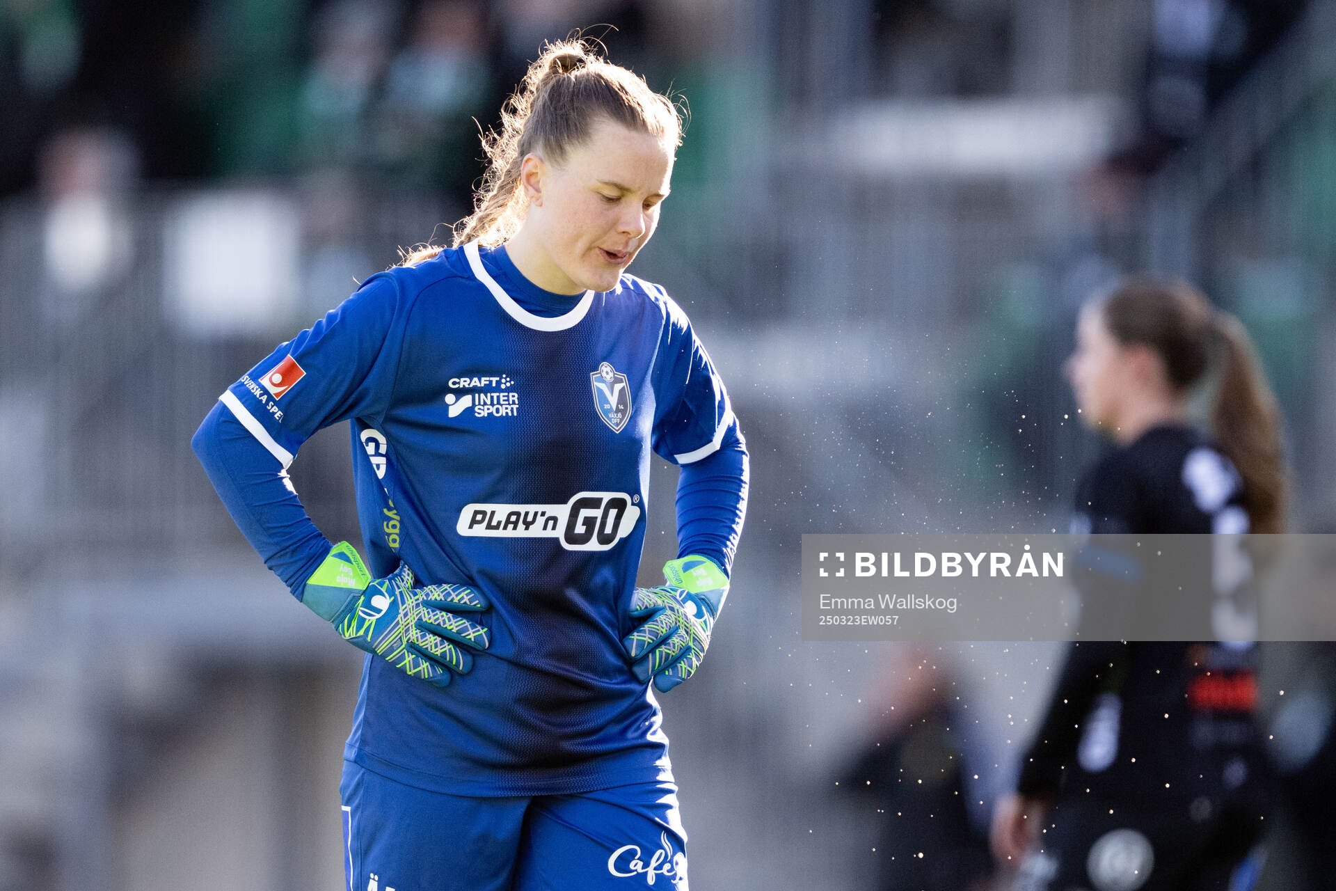Växjö DFFs målvakt Maja Bay Østergaard deppar