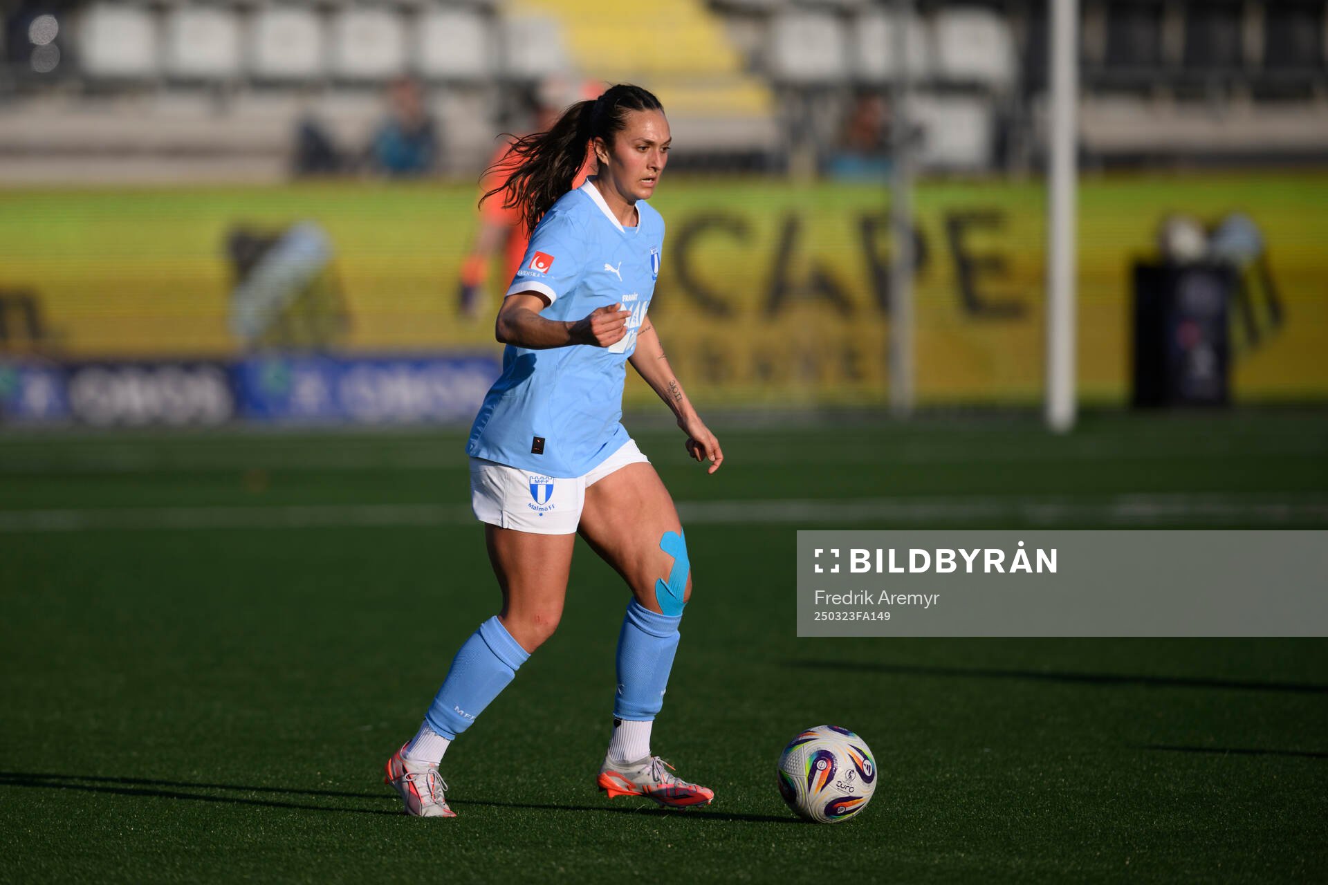 Malmös Izzy D Aquila under fotbollsmatchen i Damallsvenskan mellan Häcken och Malmö FF den 23 mars 2025 i Göteborg. 