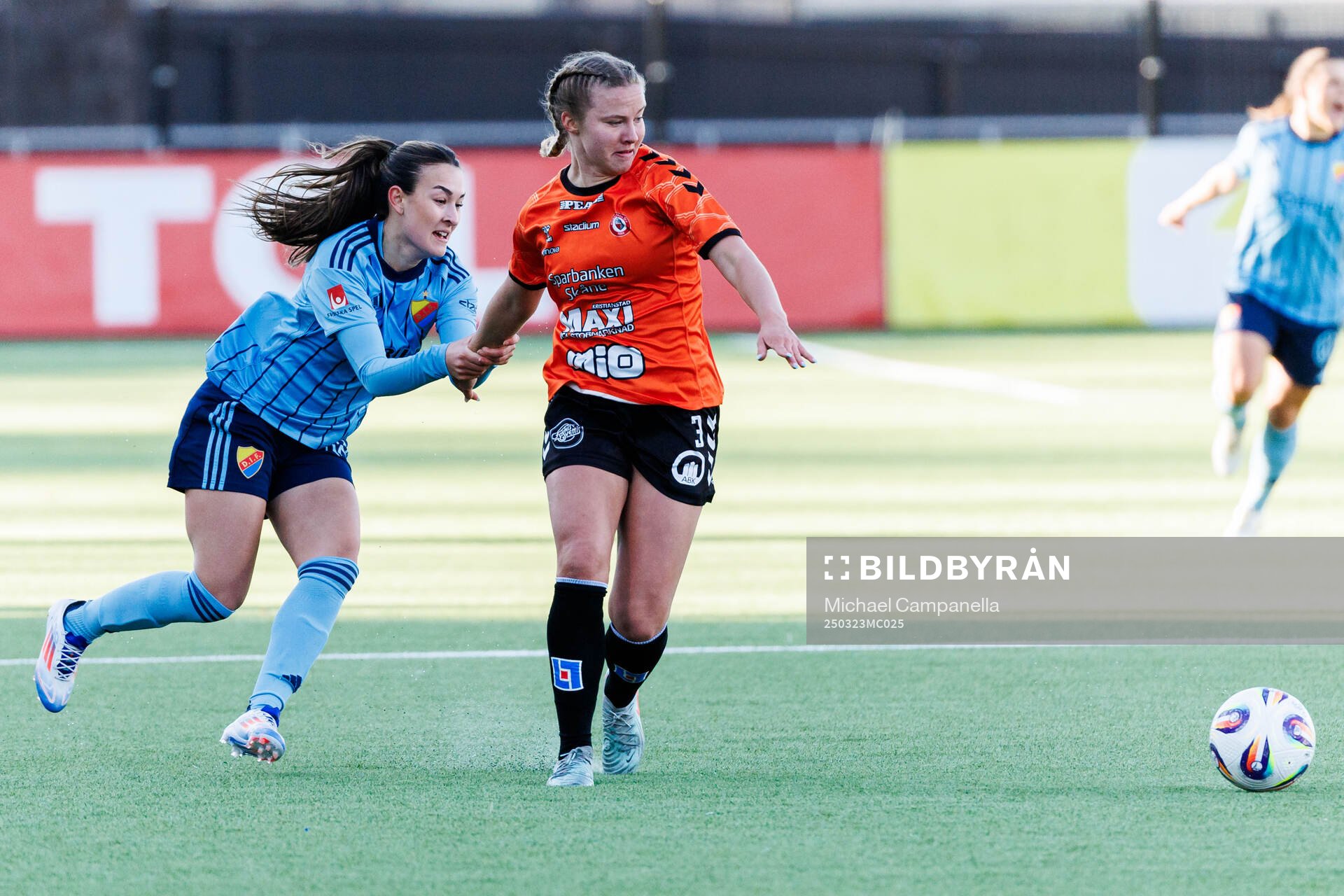 Djurgårdens Lucia Duras och Kristianstads Mathilde Janzen