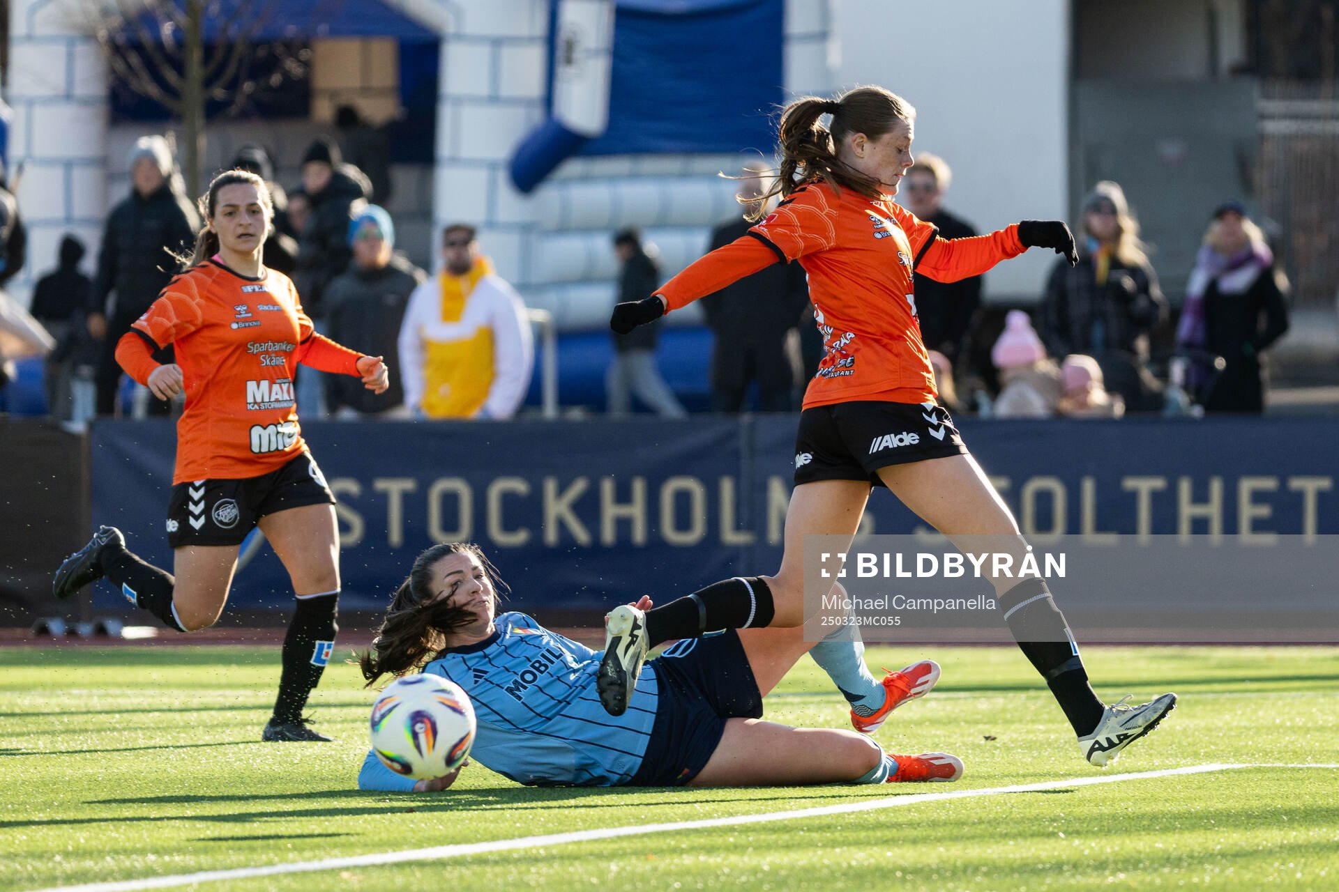 Djurgårdens Pauline Hammarlund och Kristianstads Sofia
