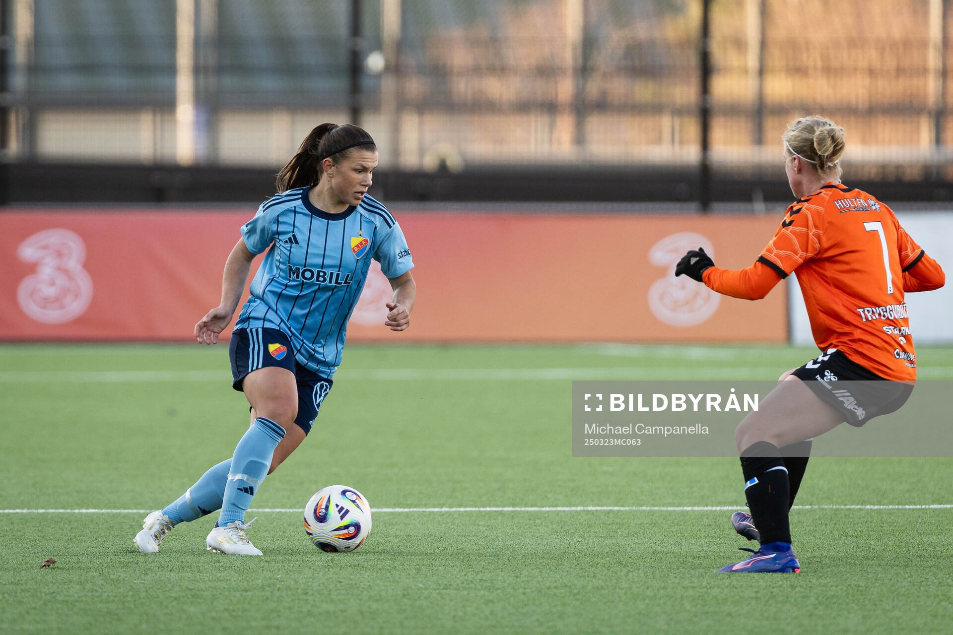 Djurgårdens Alexsandra Lobanova och Kristianstads Katla