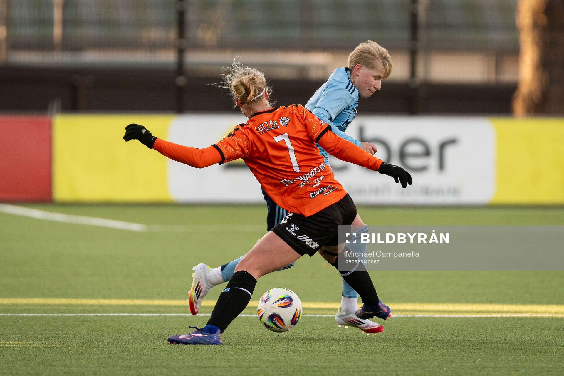 Kristianstads Katla Tryggvadottir och Djurgårdens Olivia