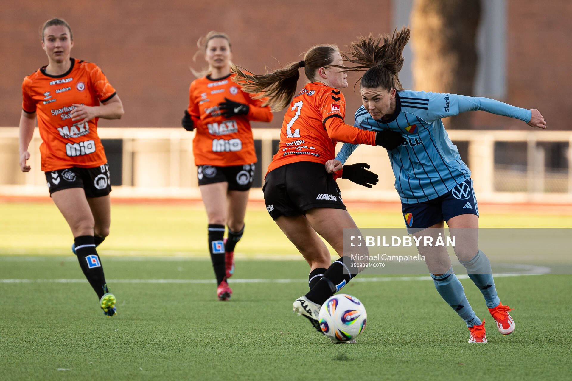 Djurgårdens Pauline Hammarlund och Kristianstads Sofia