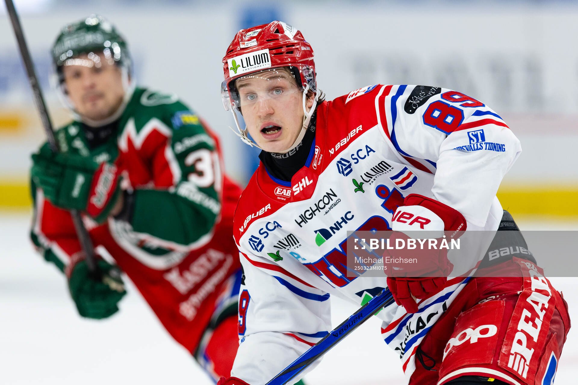 Frölundas Nicklas Lasu och Timrås Oliver Kapanen