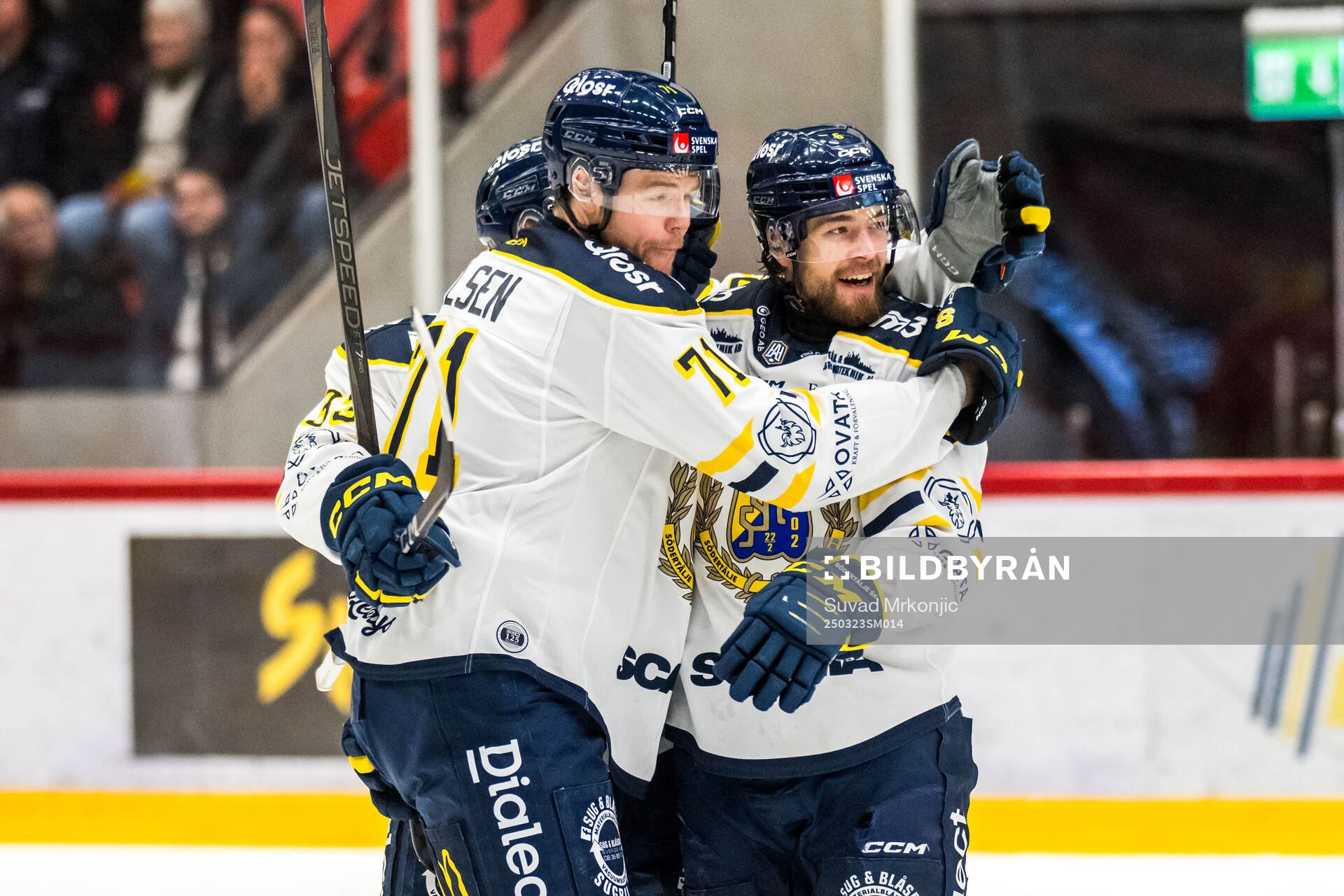 Södertäljes Olli Vainio jublar