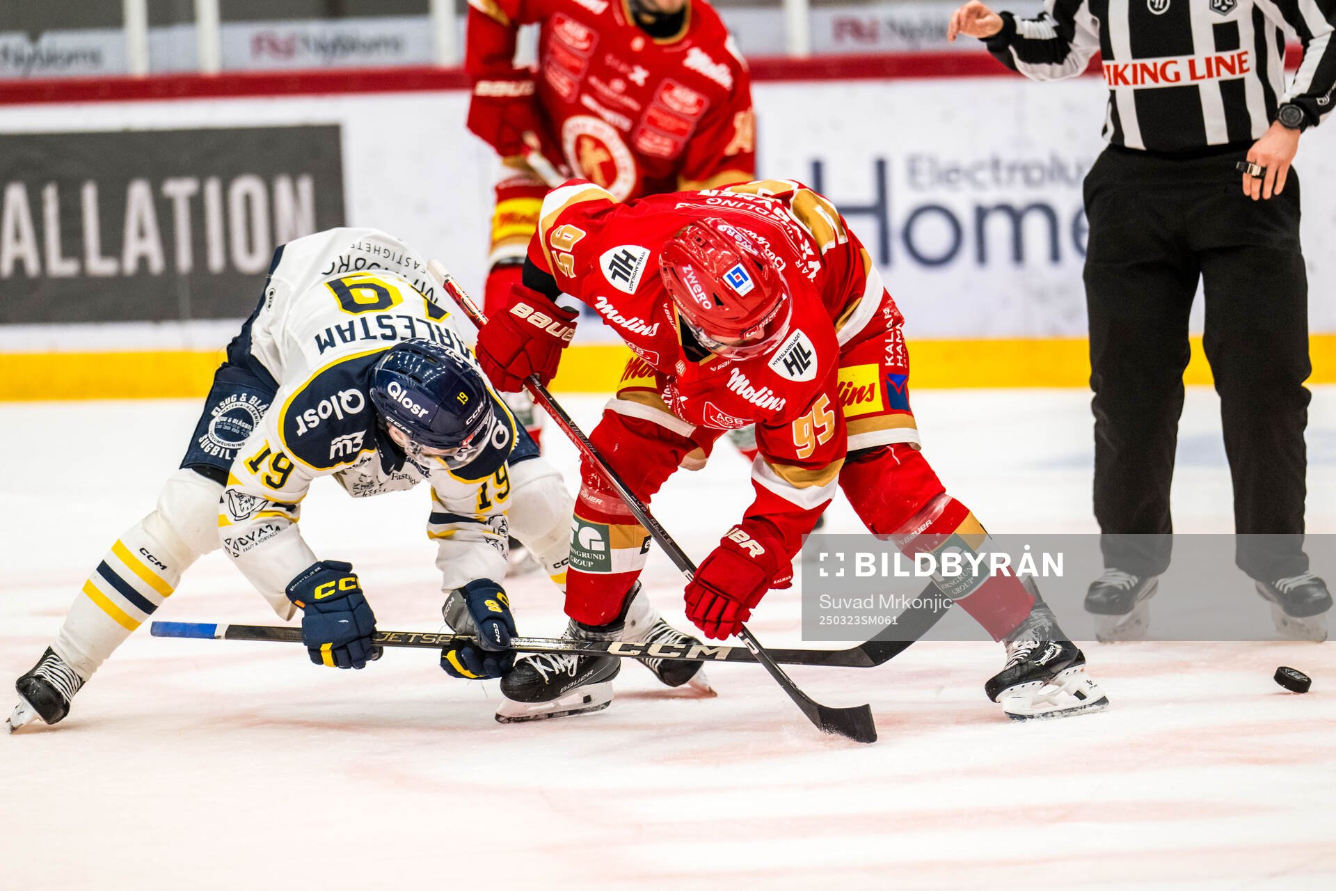 Södertäljes Hampus Harlestam och Kalmars Teemu Väyrynen
