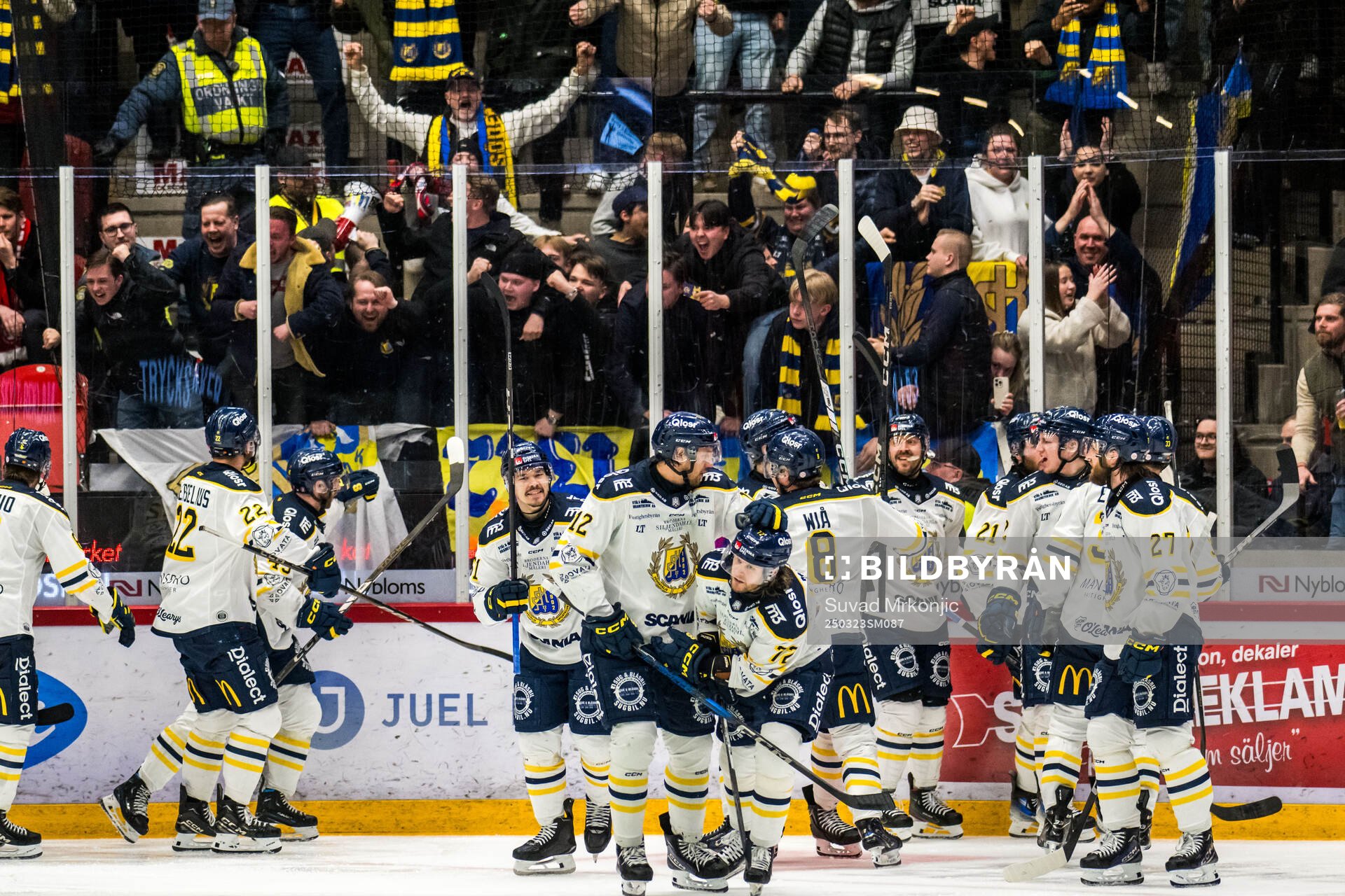 Södertäljes Nicolai Meyer jublar