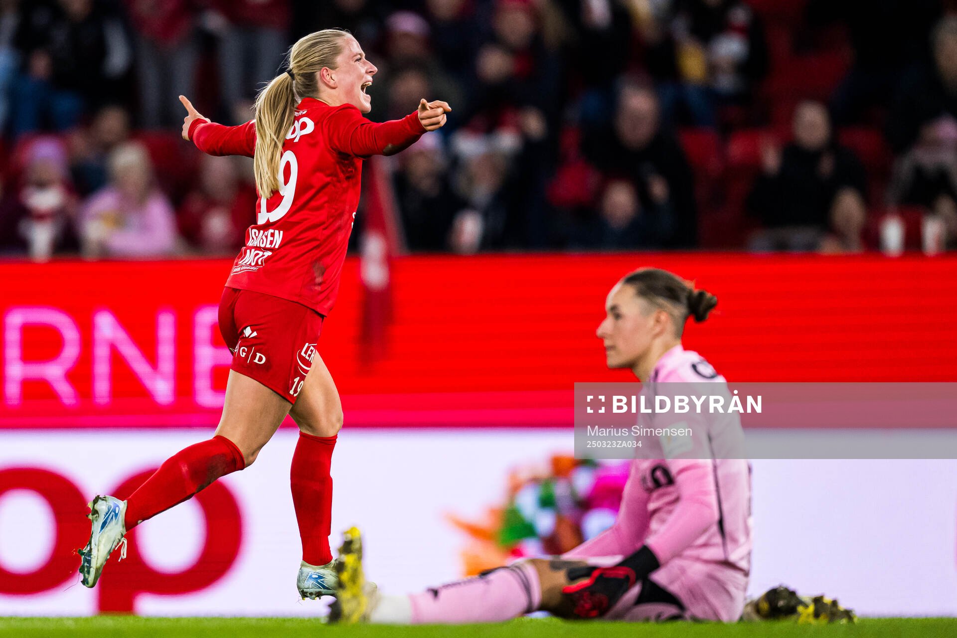Monica Nedgård Isaksen of Brann celebrates