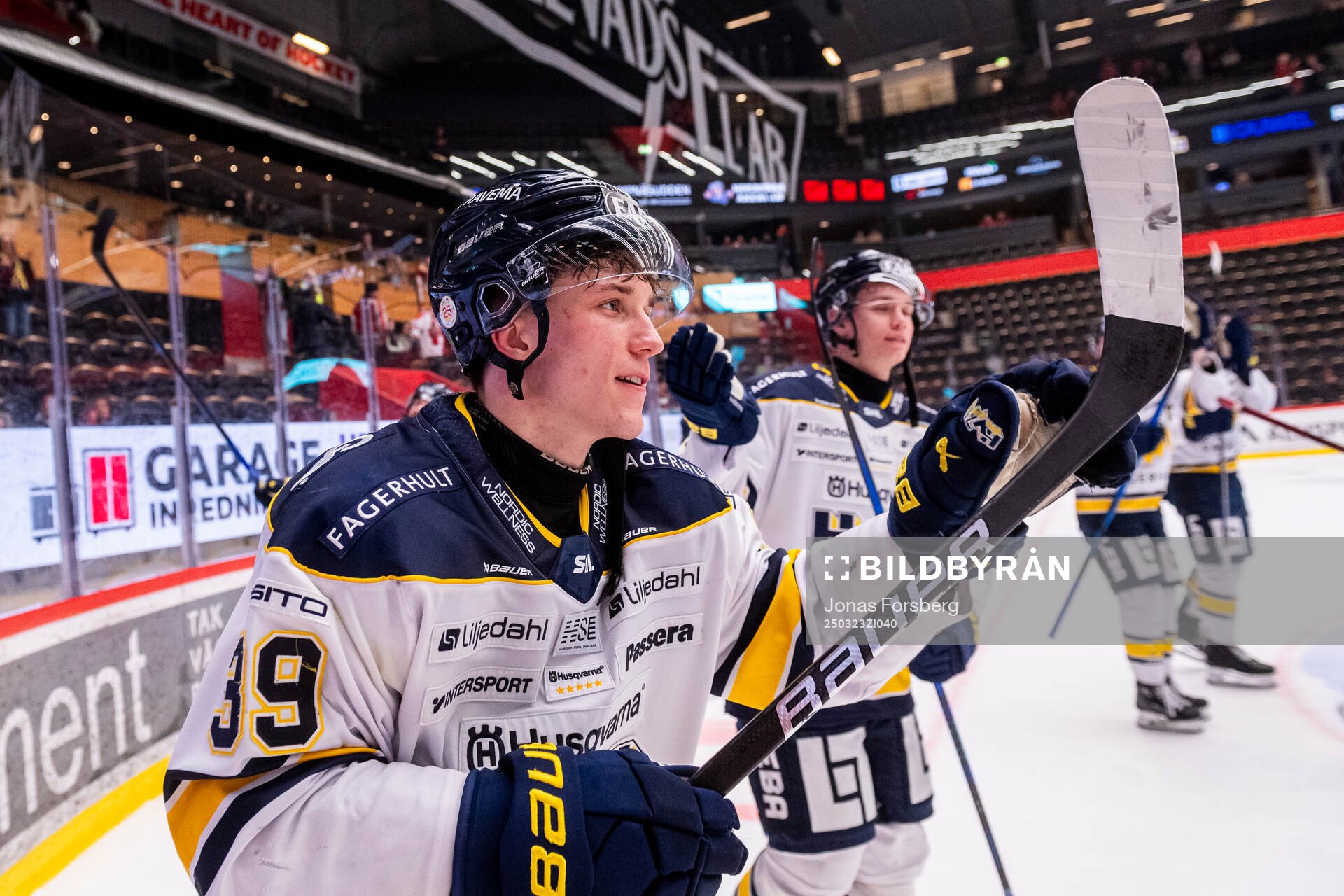HV71s Jamiro Reber jublar