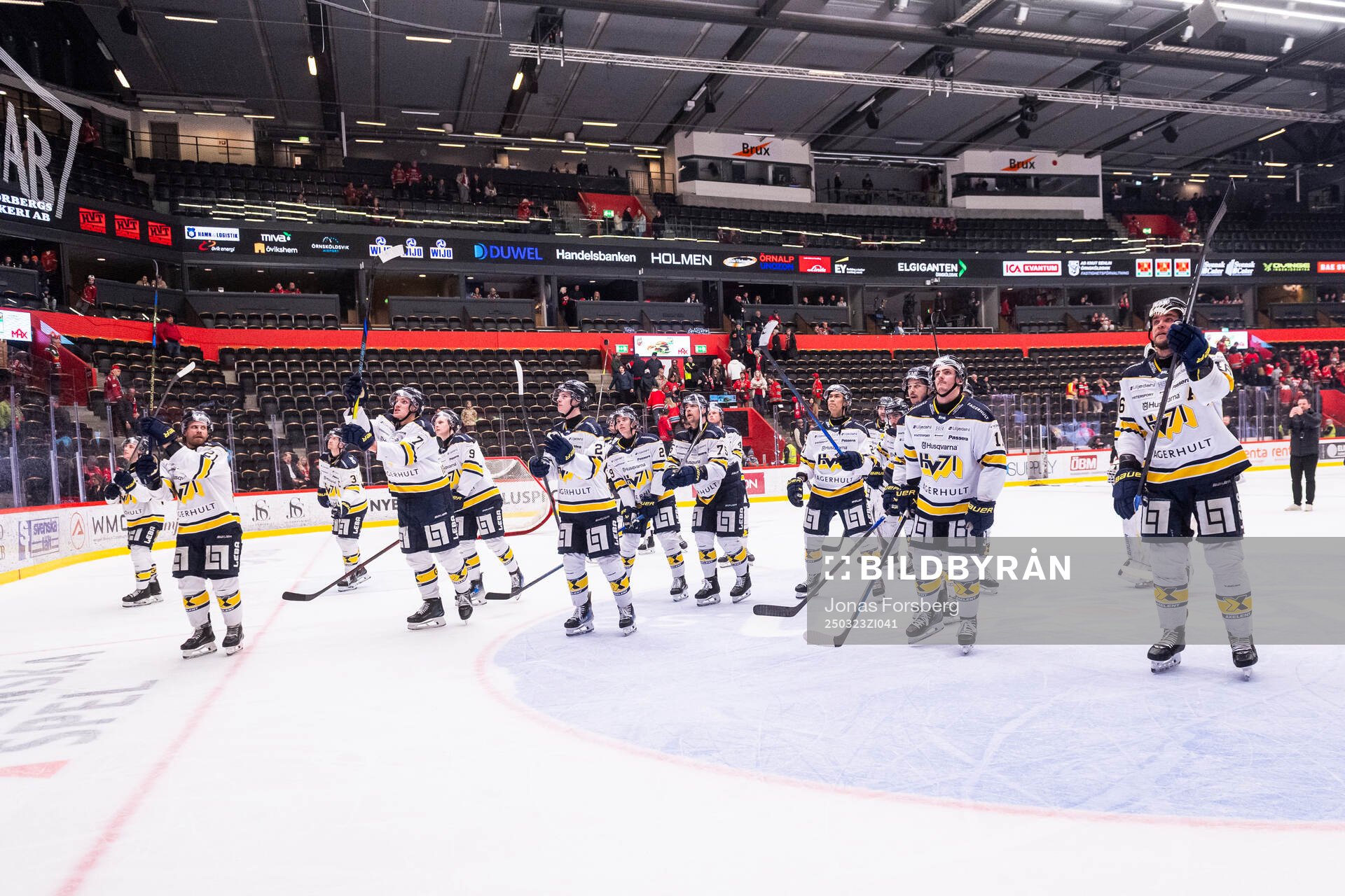 HV71s spelare jublar