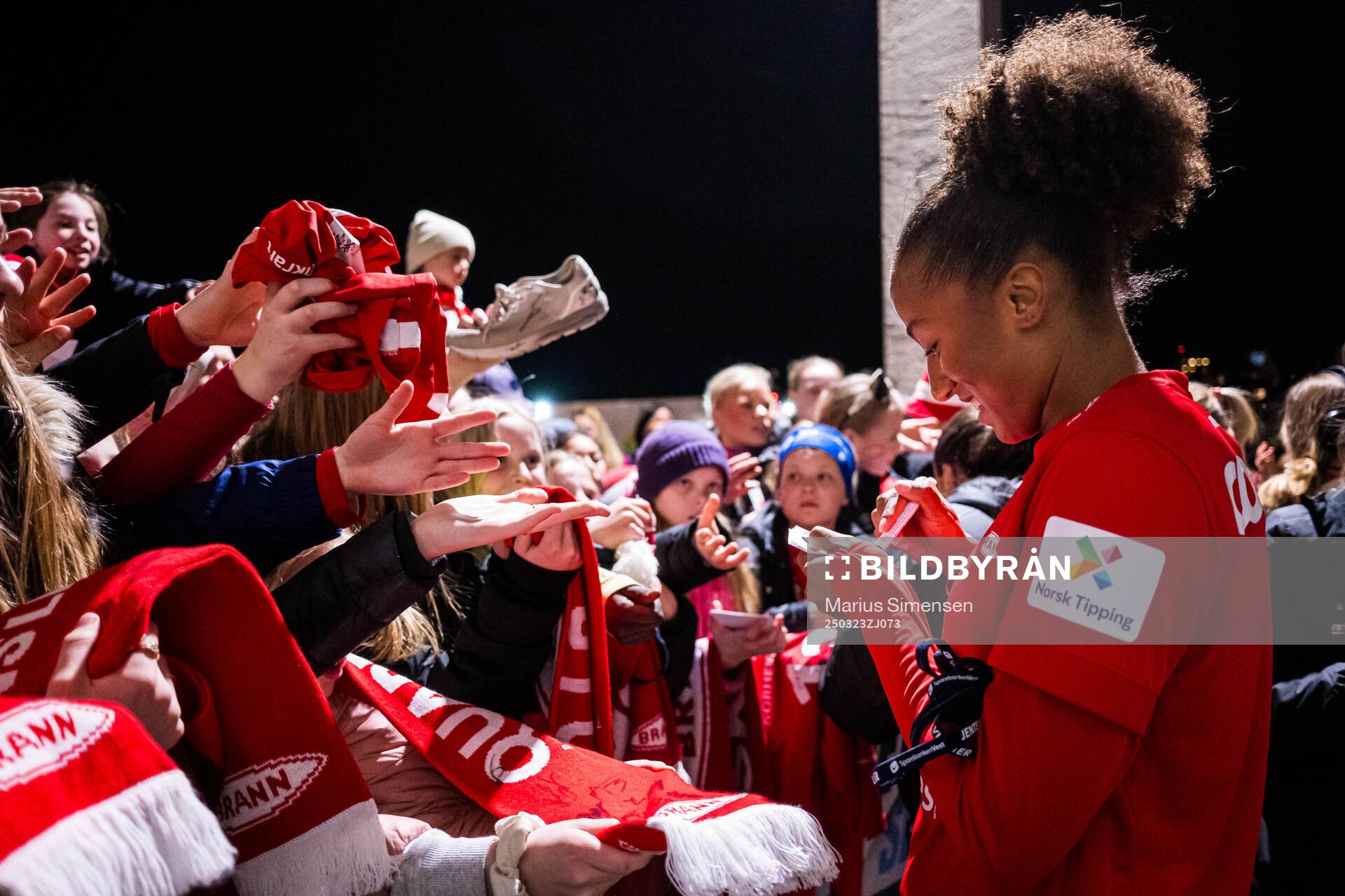 Cassandra Ella Archontoulis Bogere of Brann in the fanzone