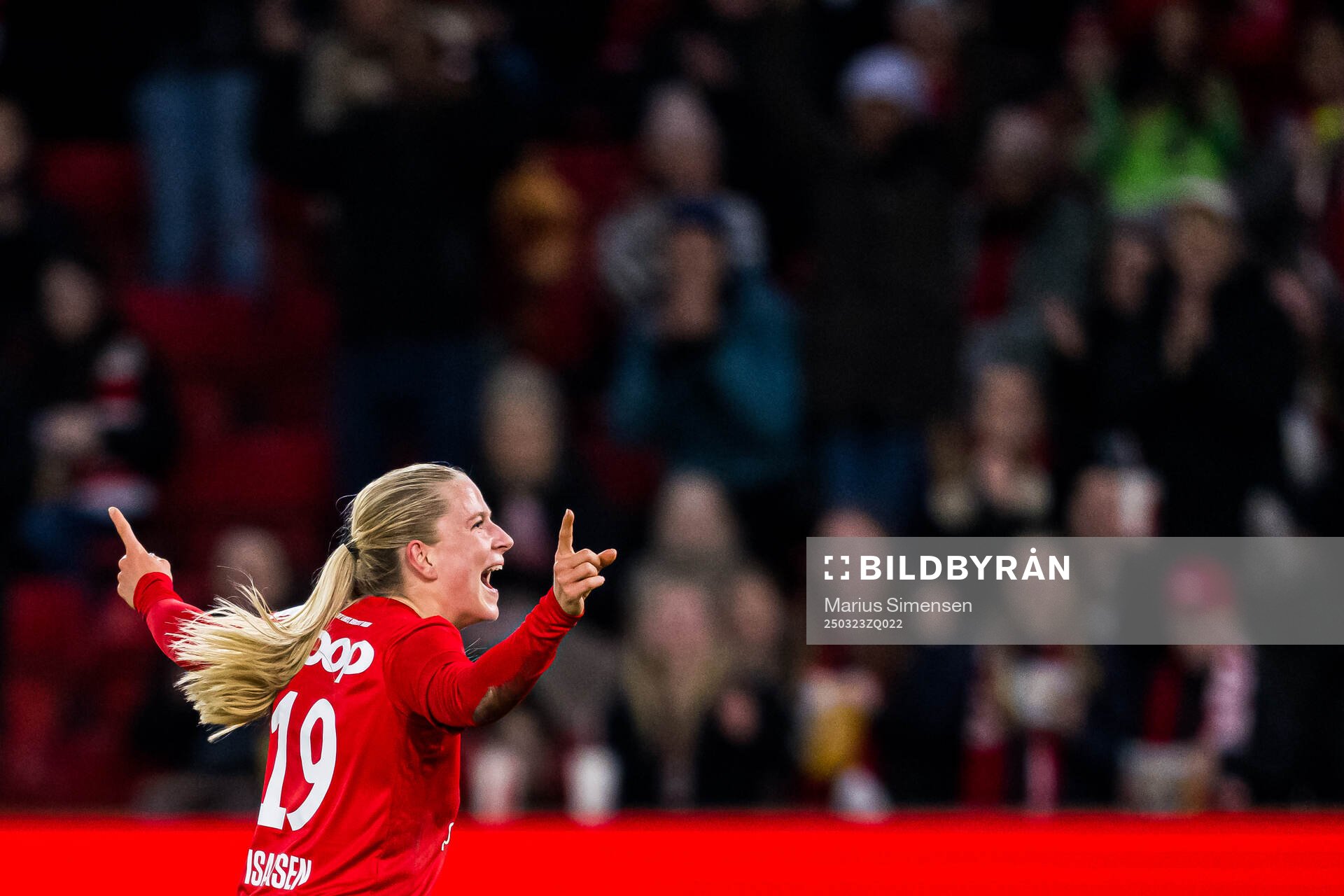 Monica Nedgård Isaksen of Brann celebrates