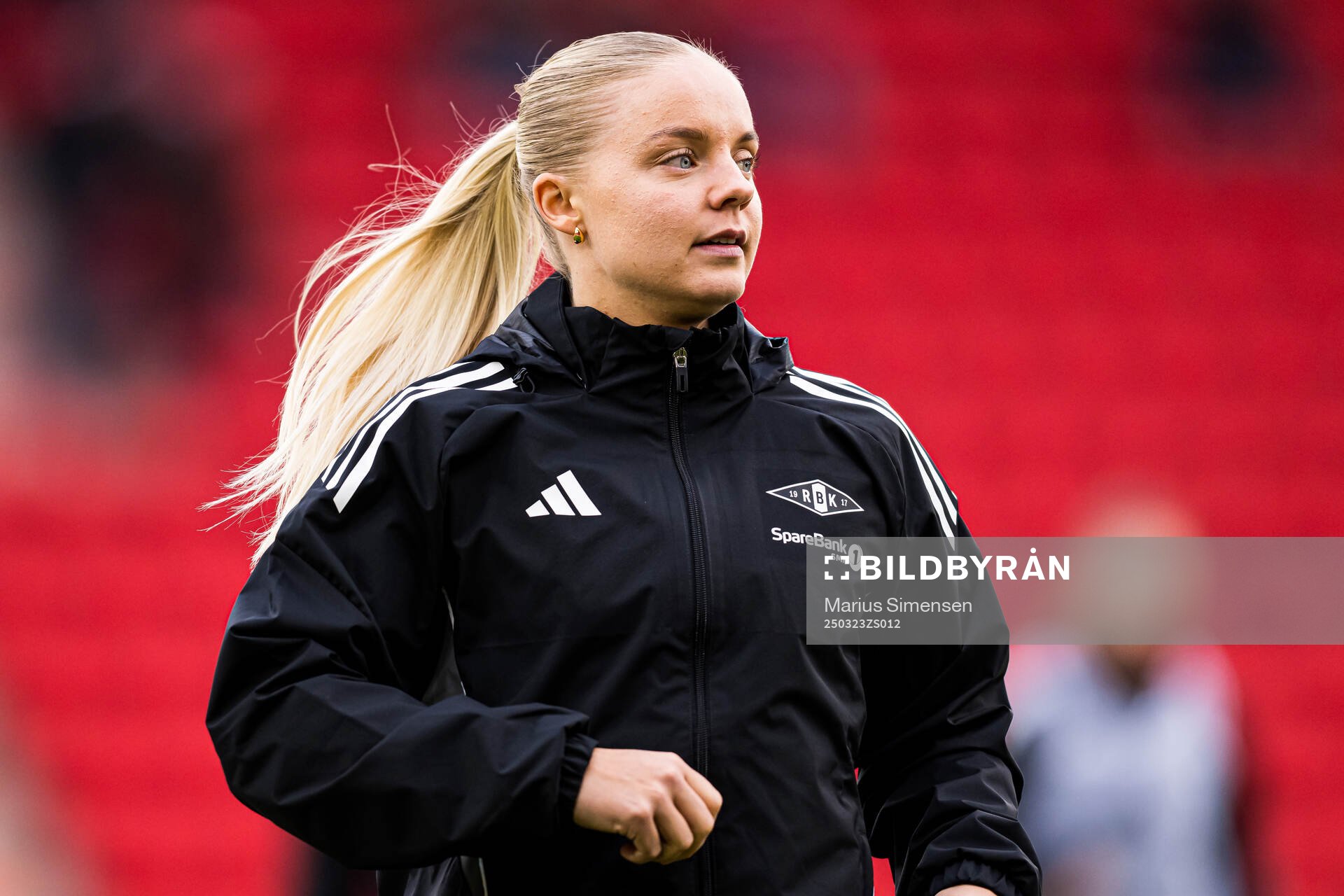 Celine Emilie Nergård of Rosenborg warms up