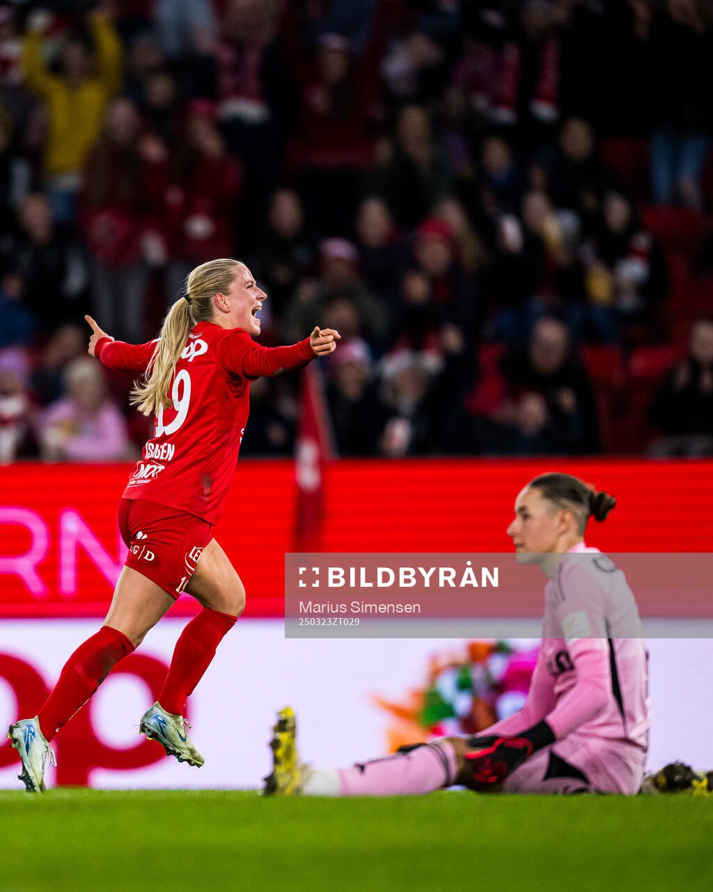 Monica Nedgård Isaksen of Brann celebrates