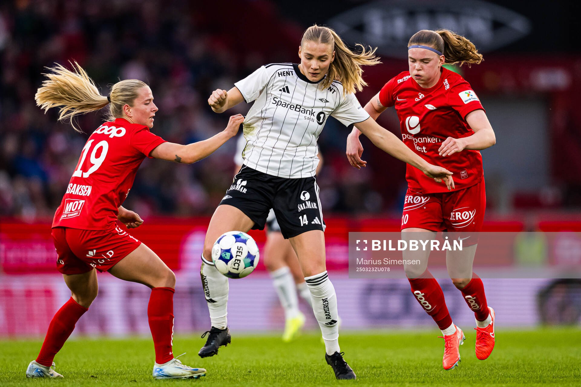 Monica Nedgård Isaksen of Brann, Oline Brekke Fuglem of