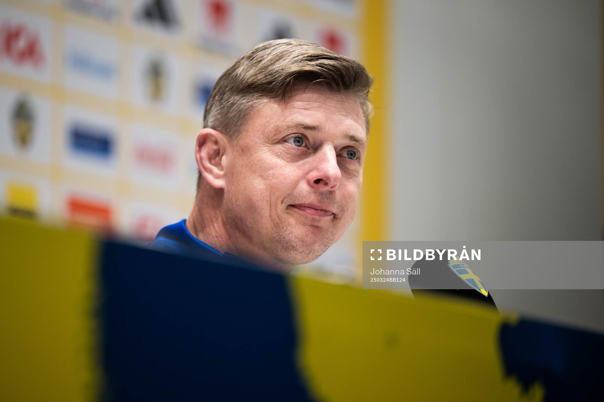 Head coach Jon Dahl Tomasson of the Swedish men's national