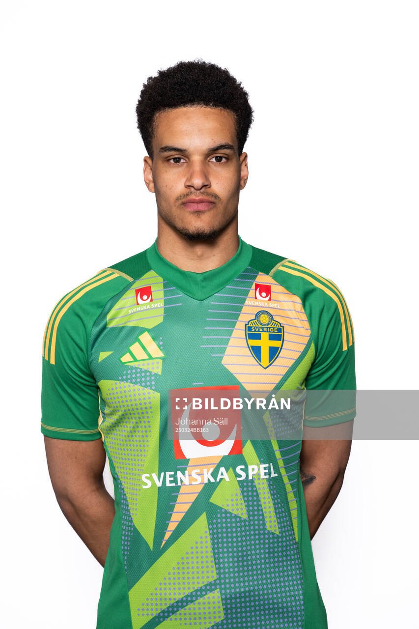 Goalkeeper Oliver Dovin of the Swedish men’s national