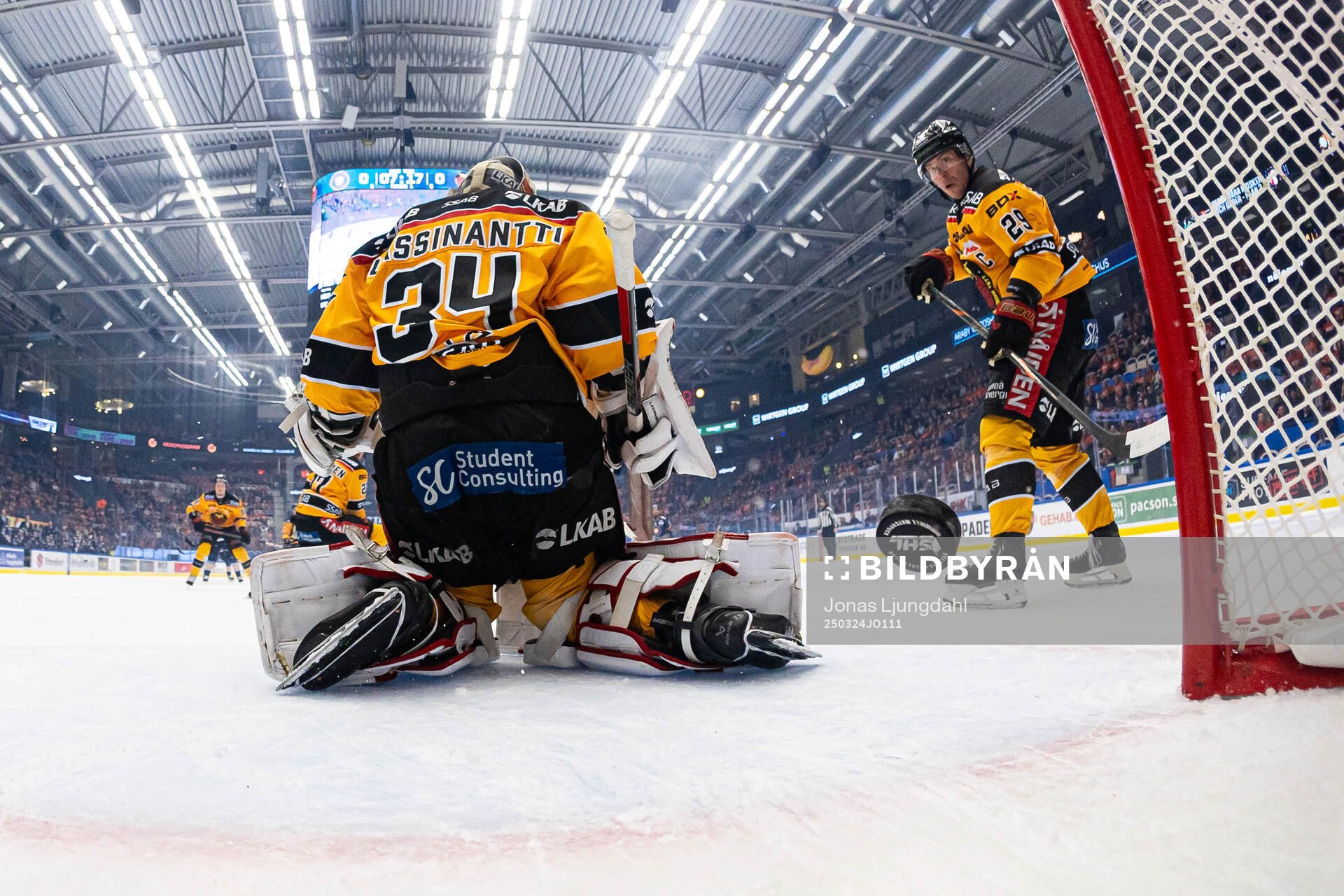 Luleås målvakt Joel Lassinantti och Erik Gustafsson när