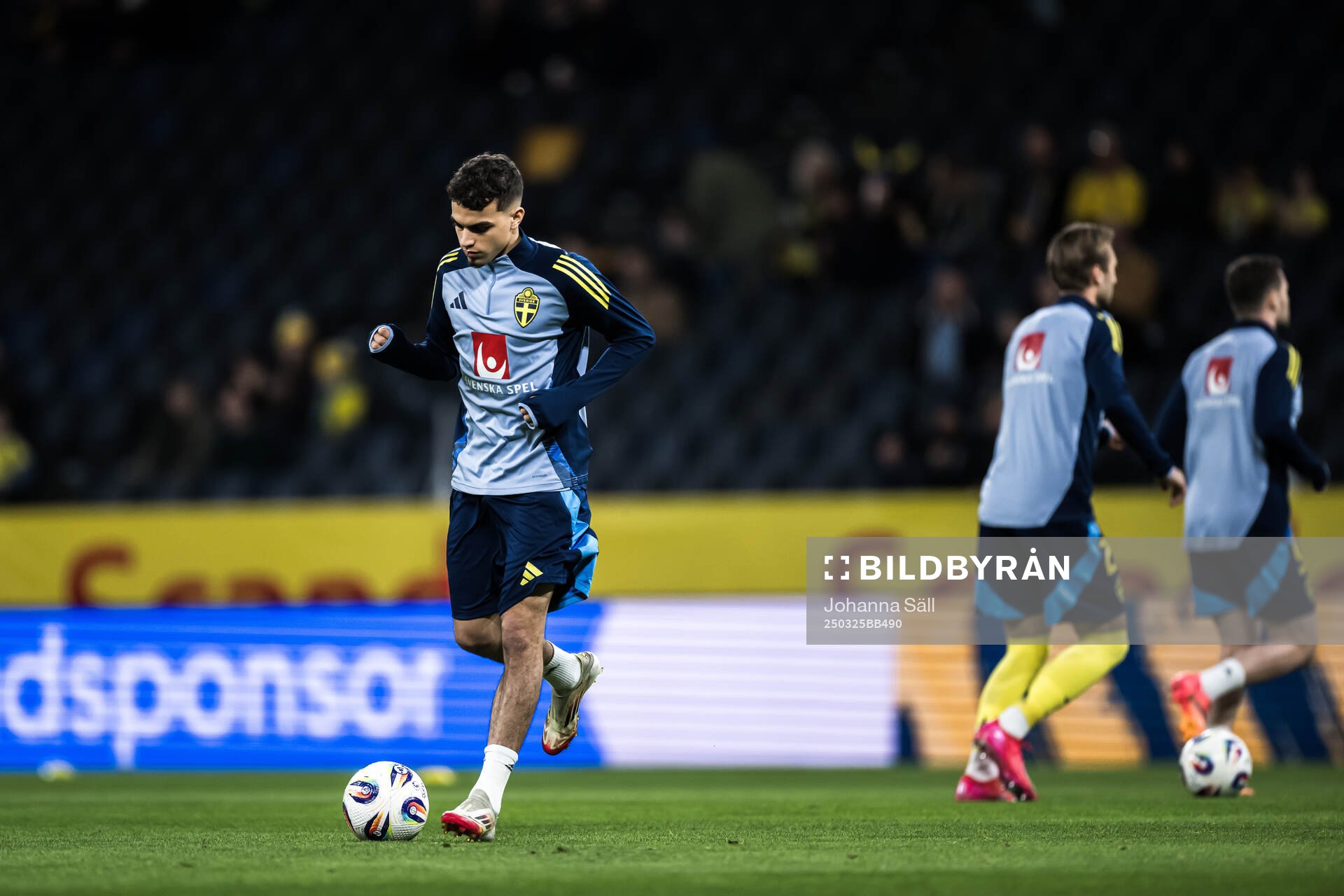 Yasin Ayari of Sweden