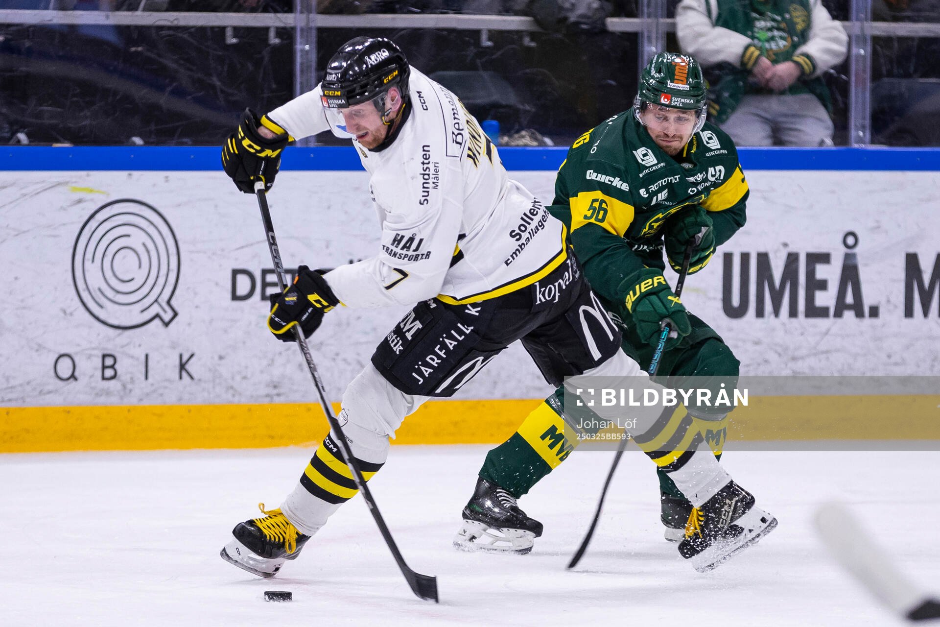 AIKs Filip Windlert och Björklövens Fredrik Forsberg