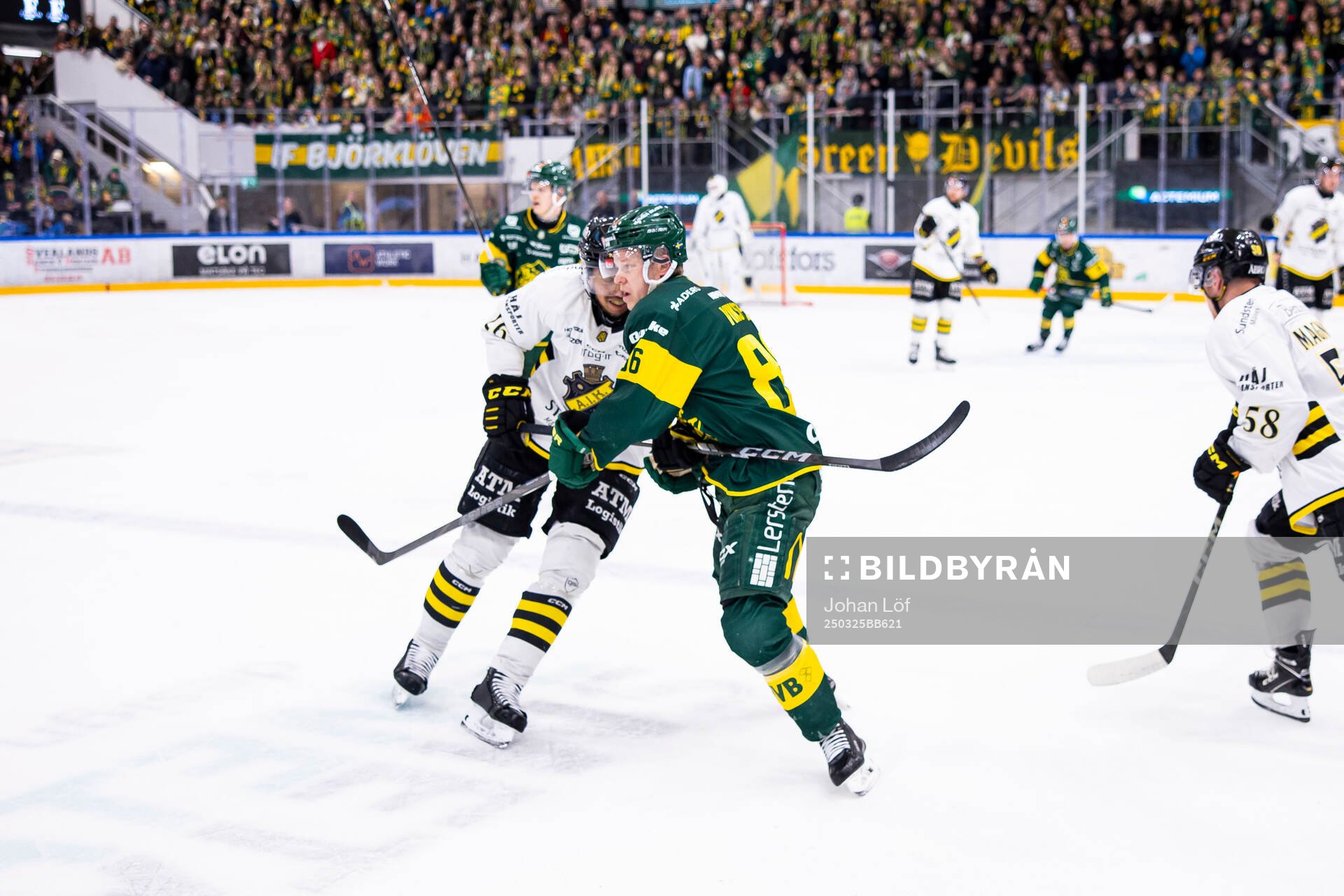AIKs Oscar Nord och Björklövens Daniel Viksten