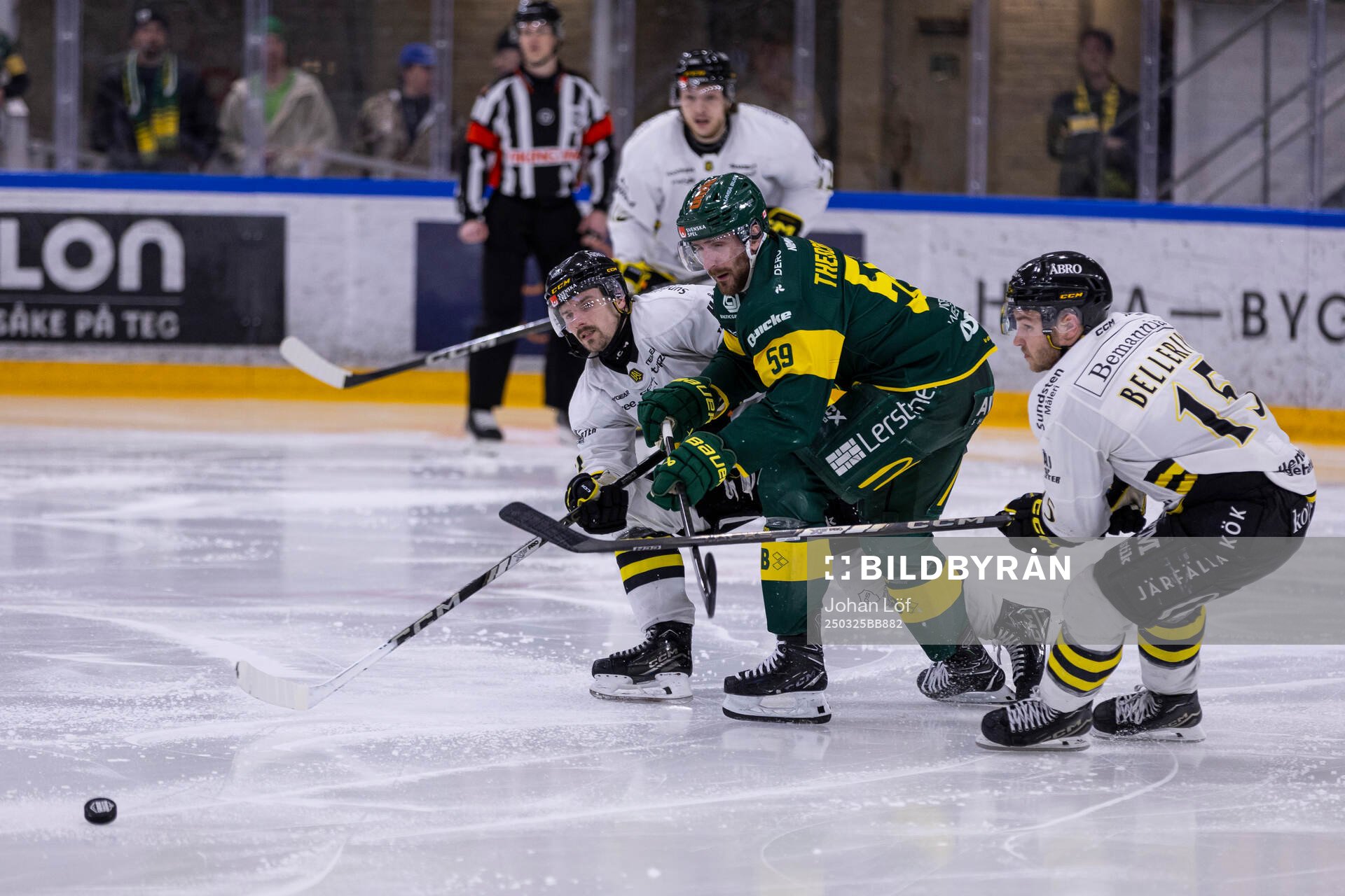 AIKs Gerry Fitzgerald och Björklövens Theoklis