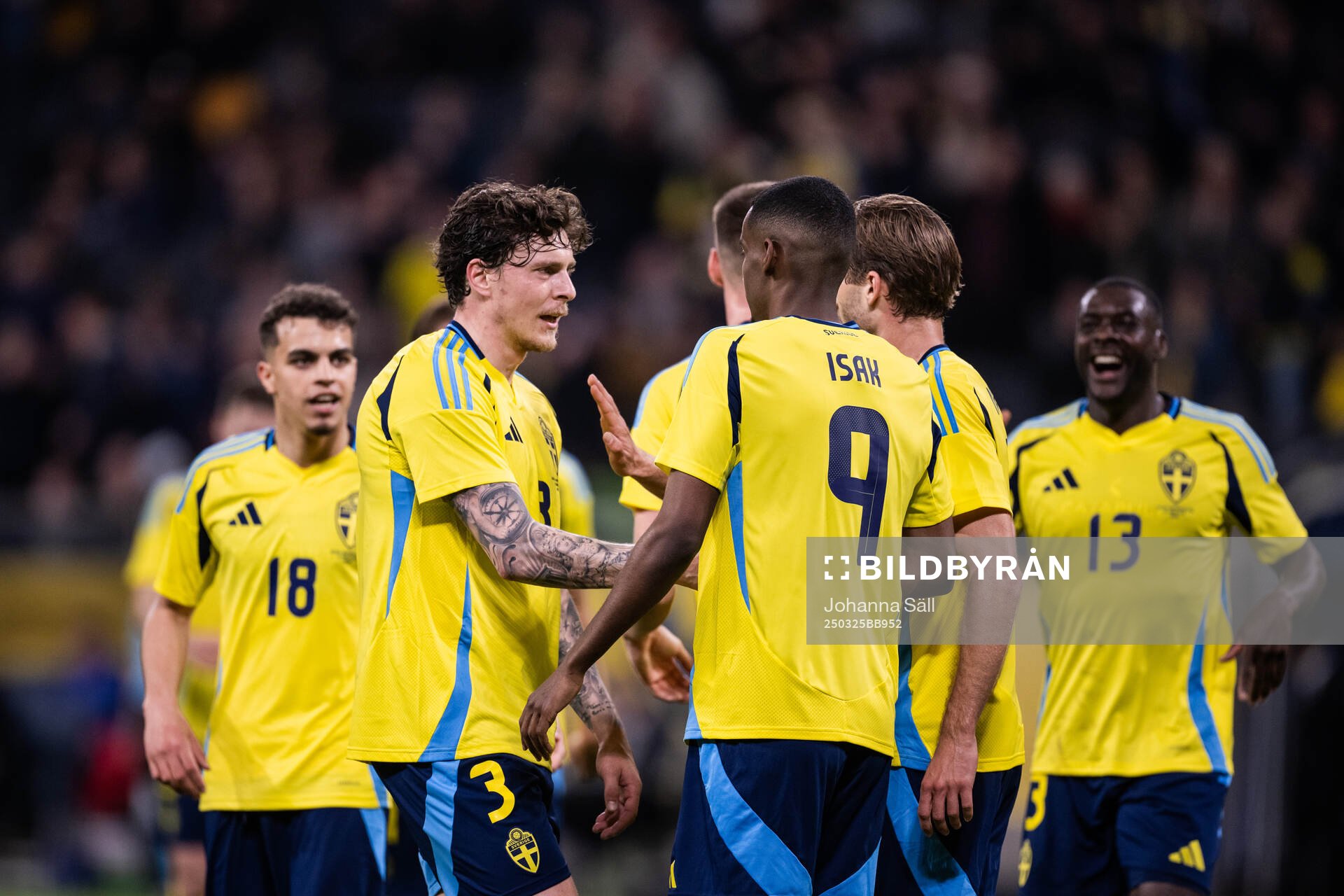 Victor Nilsson Lindelöf and Alexander Isak of Sweden