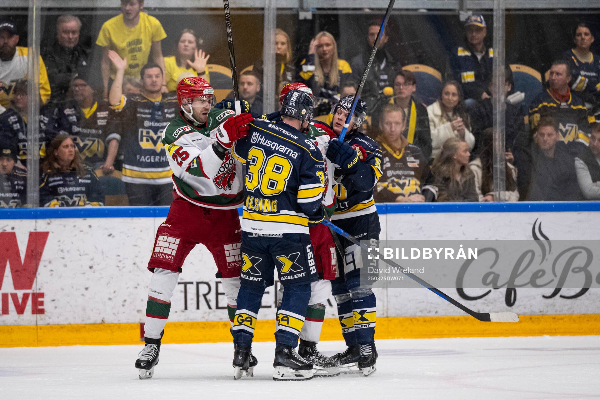 Modos Sam Vigneault och HV71s Olle Alsing
