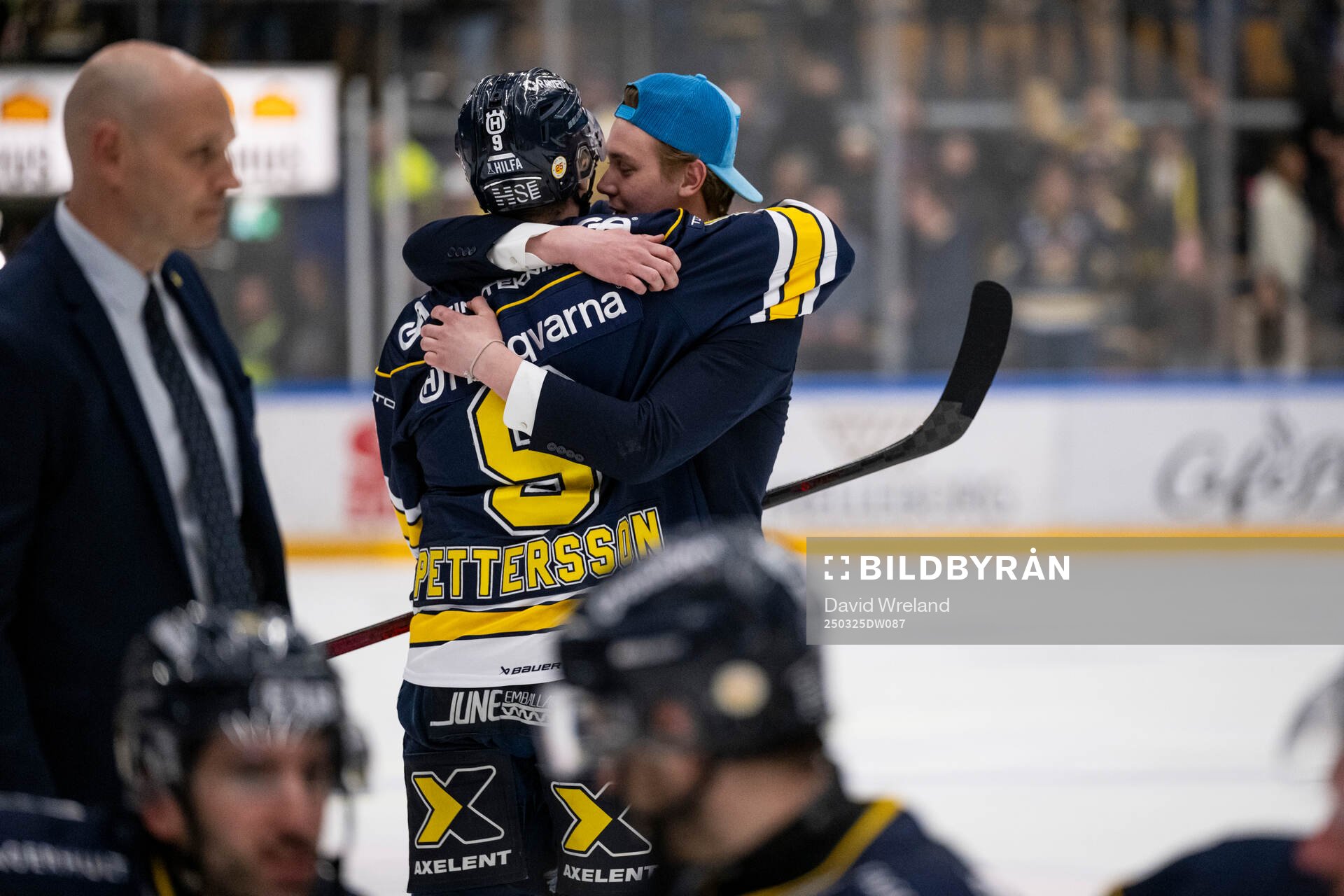 HV71s spelare jublar