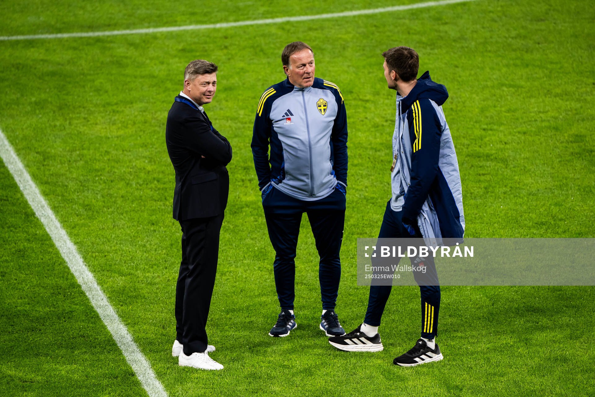 Head coach Jon Dahl Tomasson and assistant coach Remy