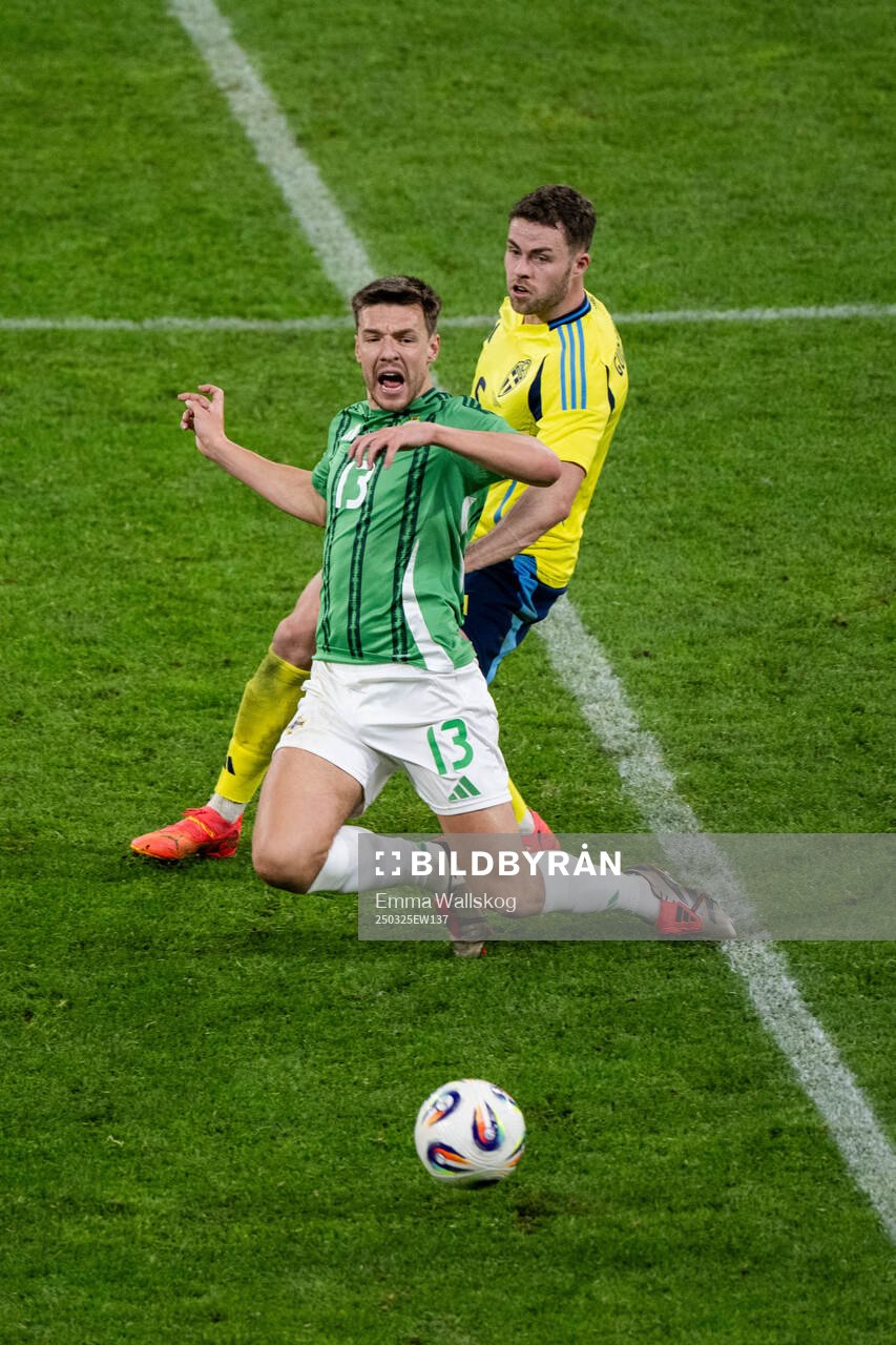 Brad Lyons of Northern Ireland and Gabriel Gudmundsson of