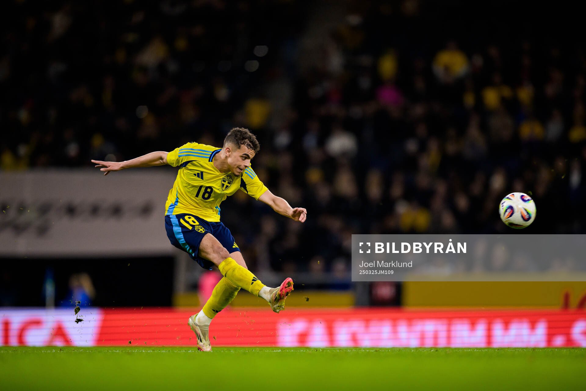 Yasin Ayari of Sweden