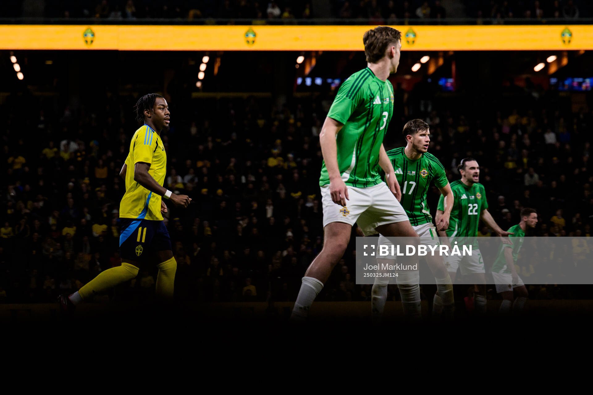 Anthony Elanga of Sweden and Ruairi McConville, Paddy