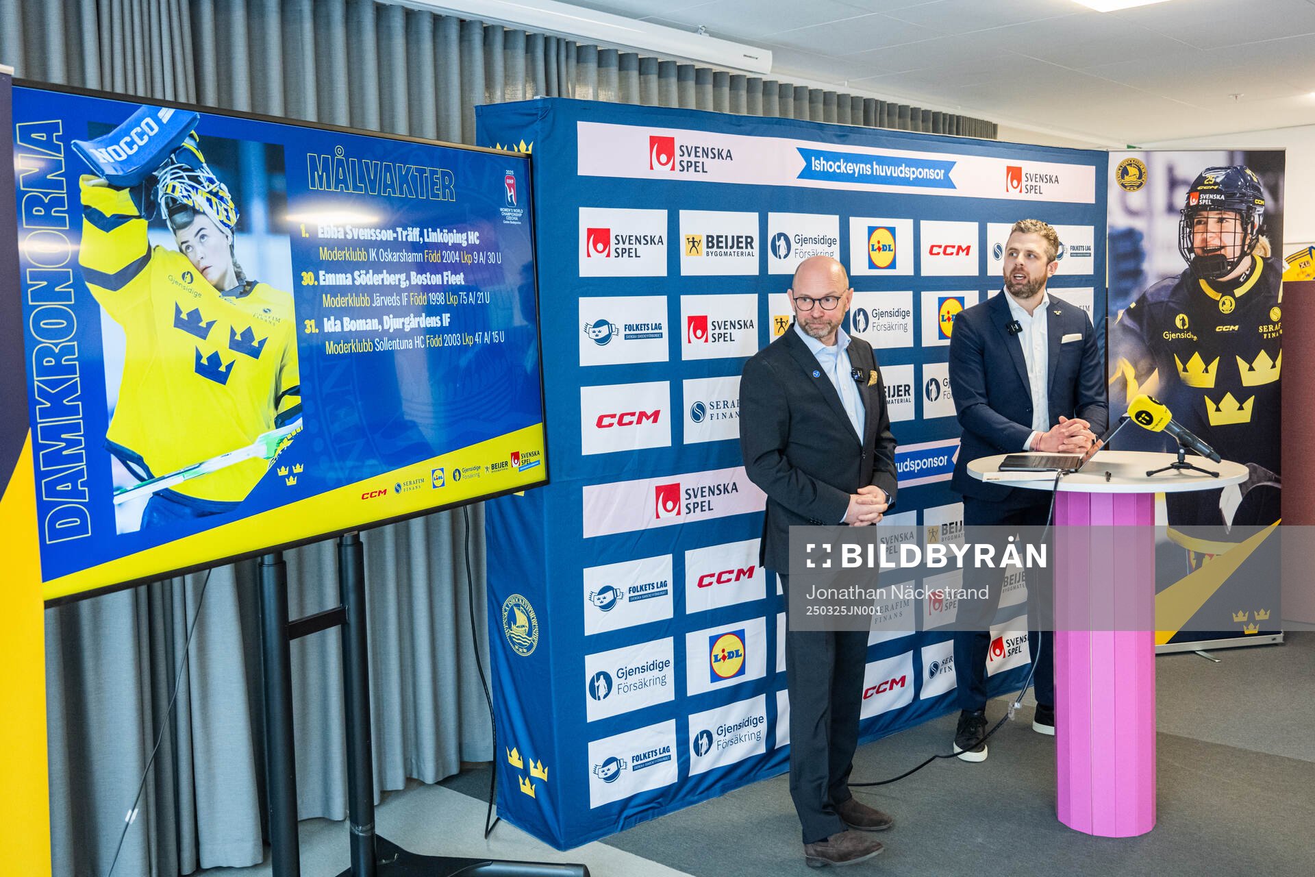 Media Manager Stefan Ladheand Ulf Lundberg, Head Coach of