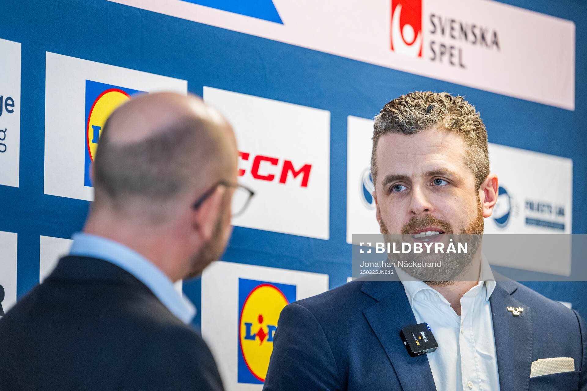 Media Manager Stefan Ladhe and Ulf Lundberg, Head Coach of