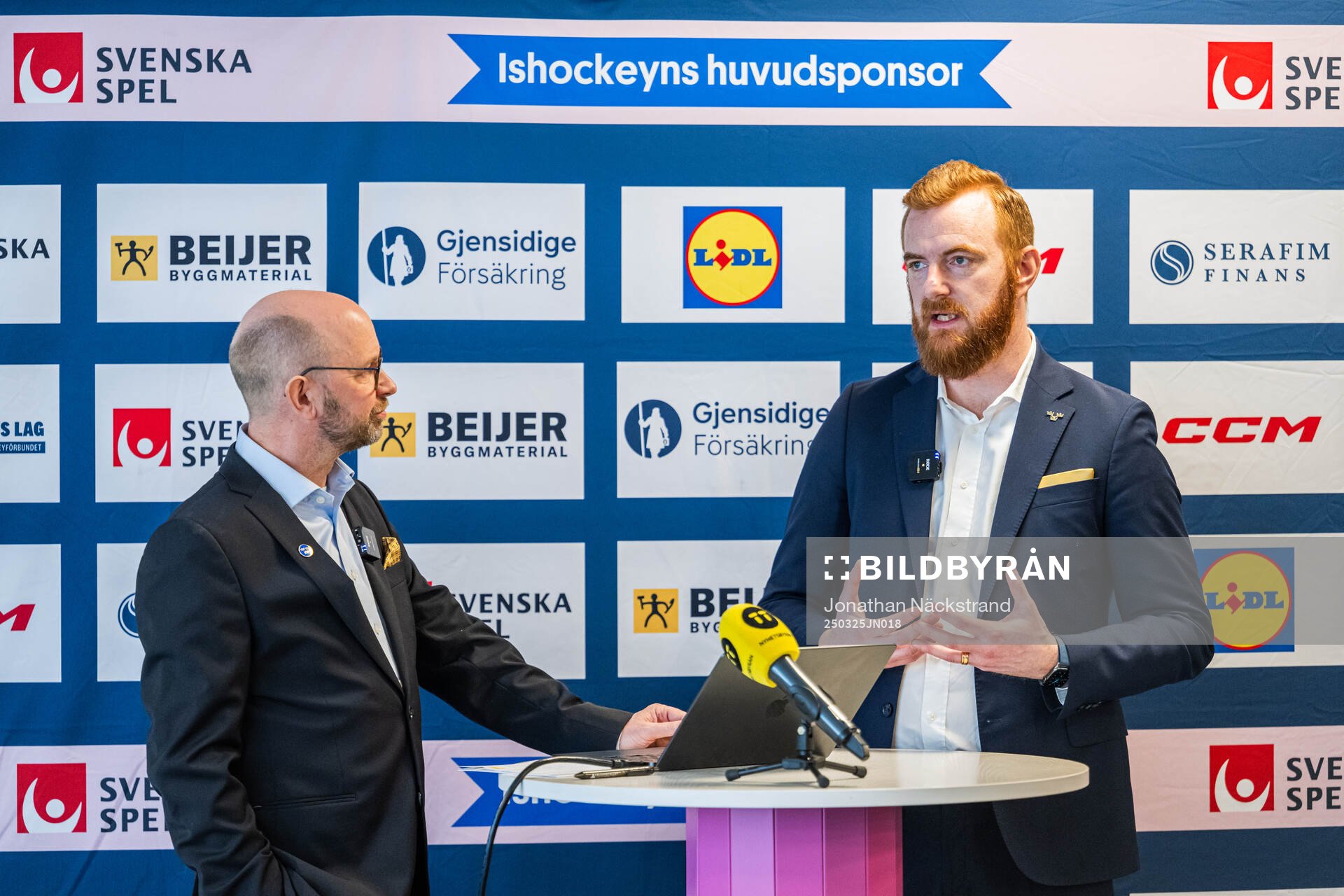 Media Manager Stefan Ladhe and General Manager Anders