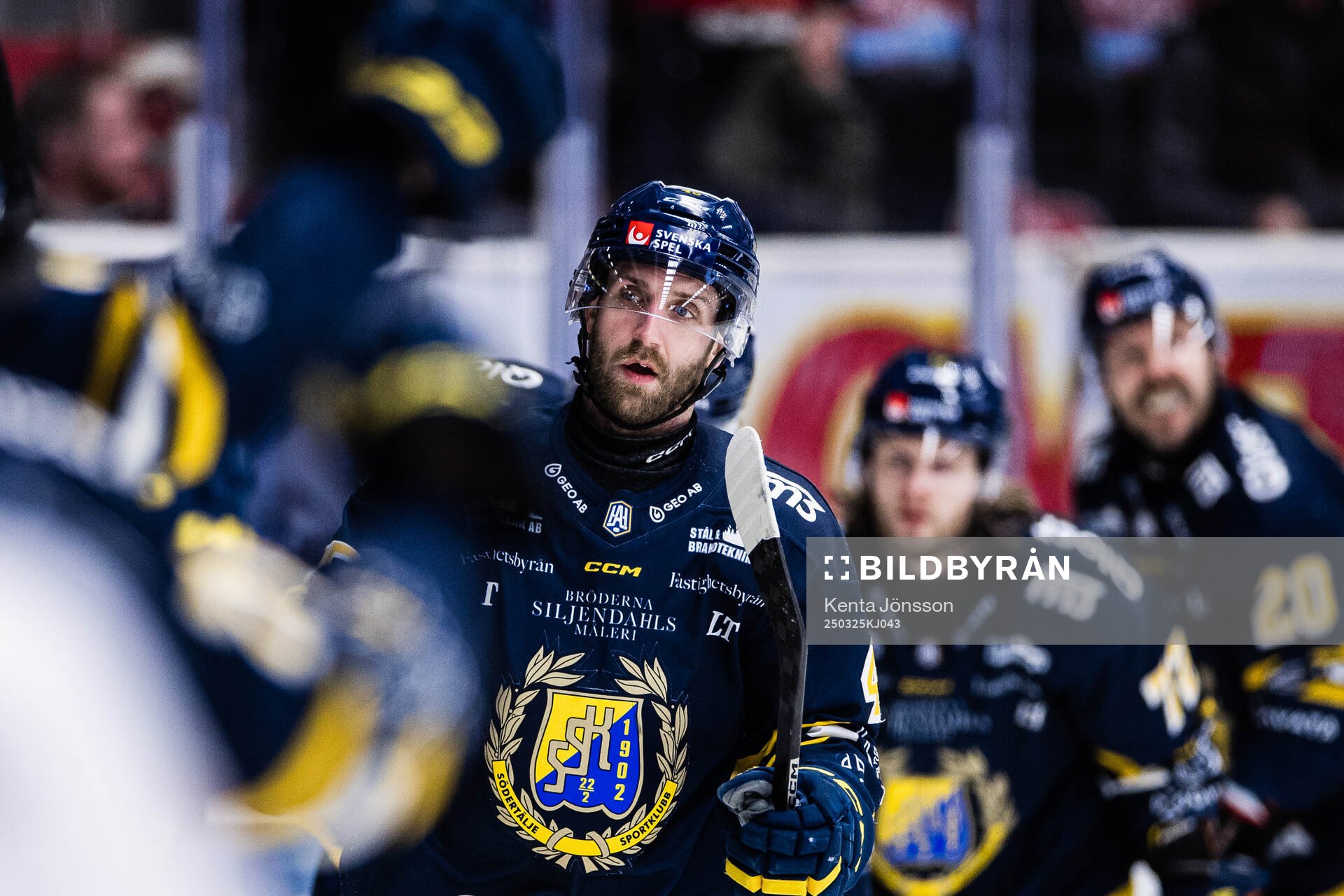 Södertäljes Sebastian Dyk jublar