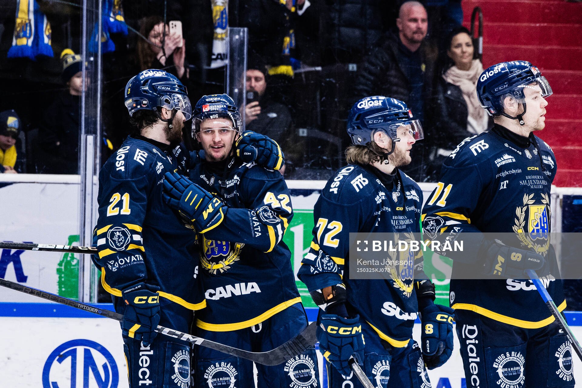 Södertäljes Nolan Stevens och Ludvig Hedström jublar