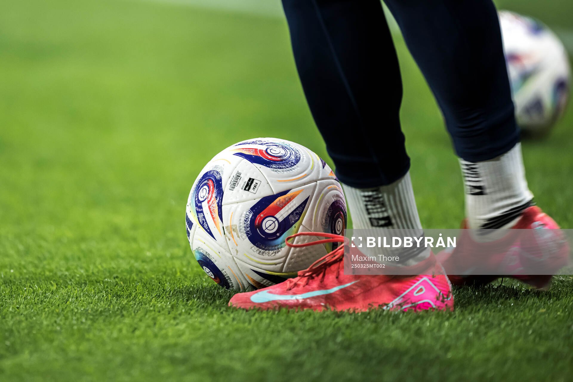 General picture of a ball