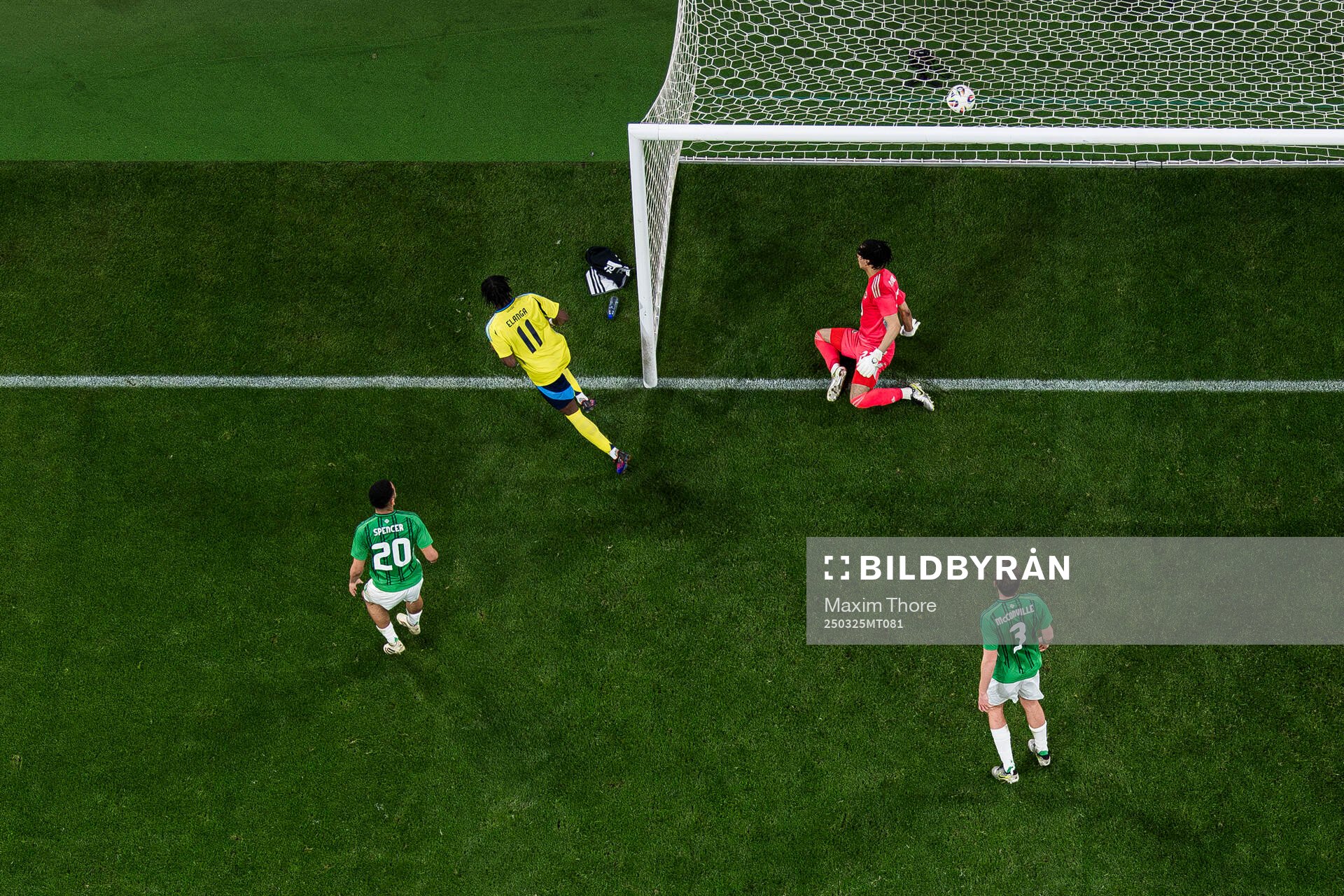 Anthony Elanga of Sweden celebrates