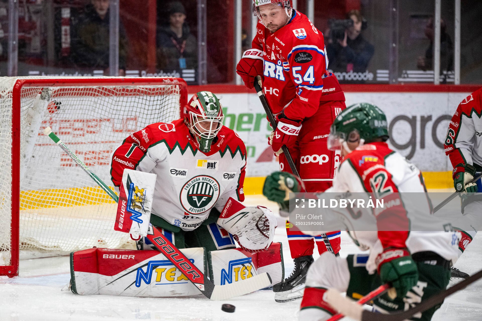 Frölundas målvakt Lars Johansson och Timrås Jonathan