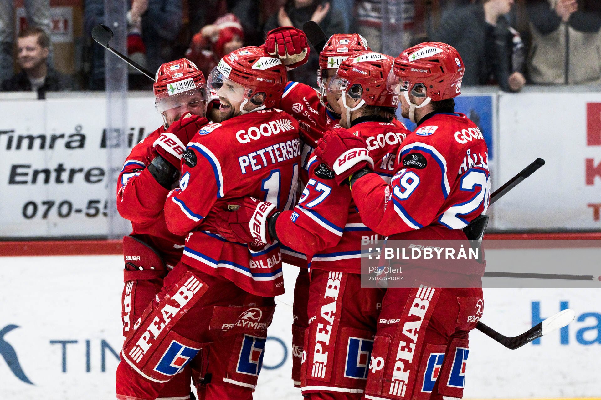 Timrås Emil Pettersson jublar
